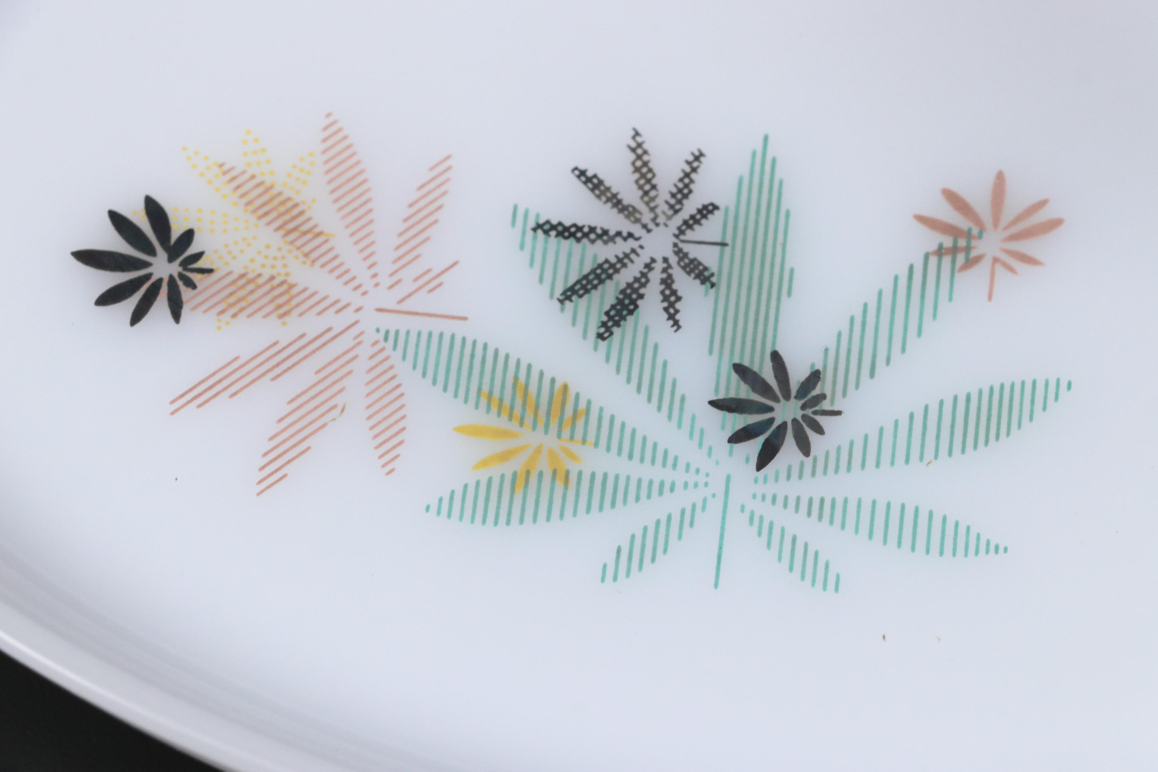 Federal Glass "Atomic Flower" Patio Snack Set