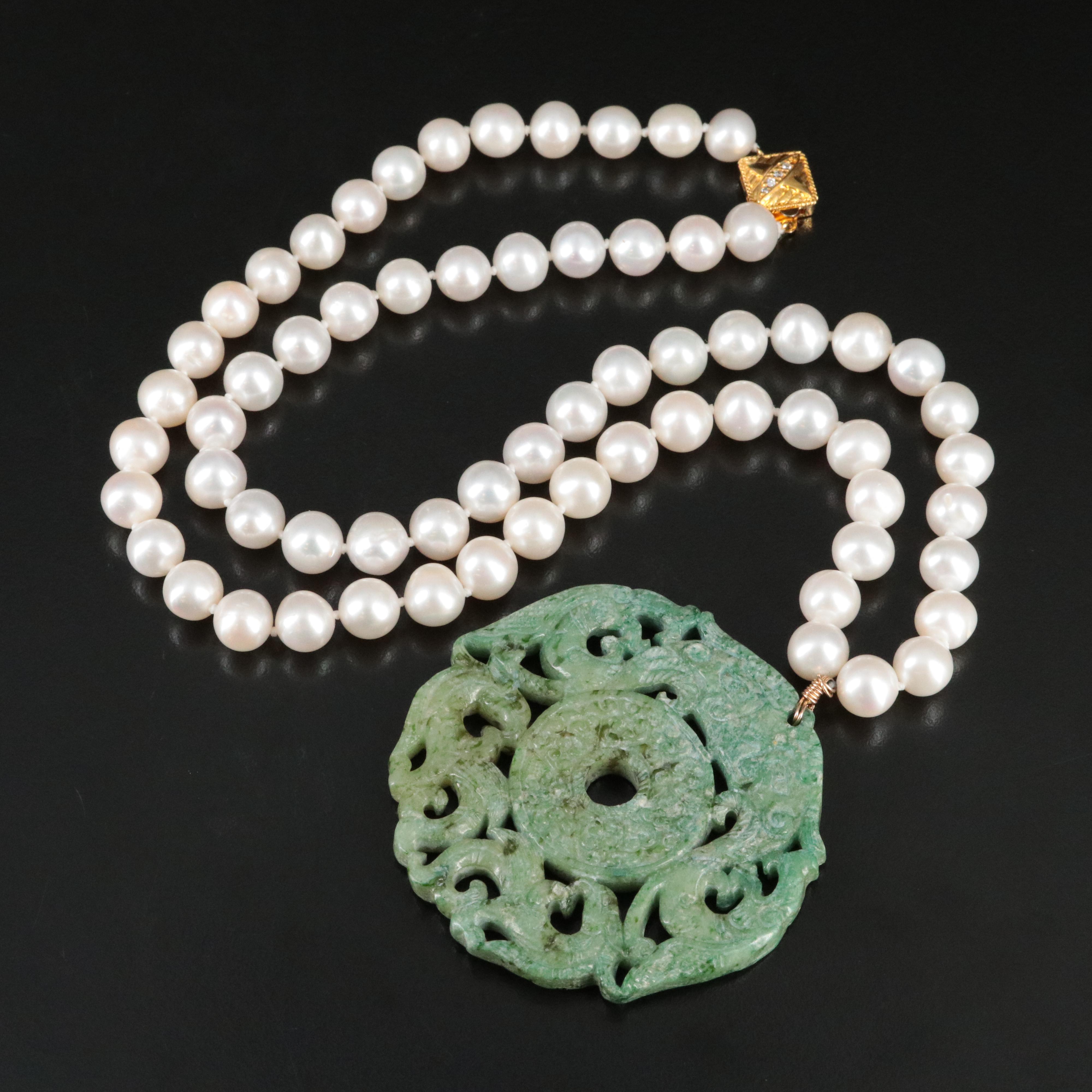 Pearl Necklace with Aventurine Asian Pendant