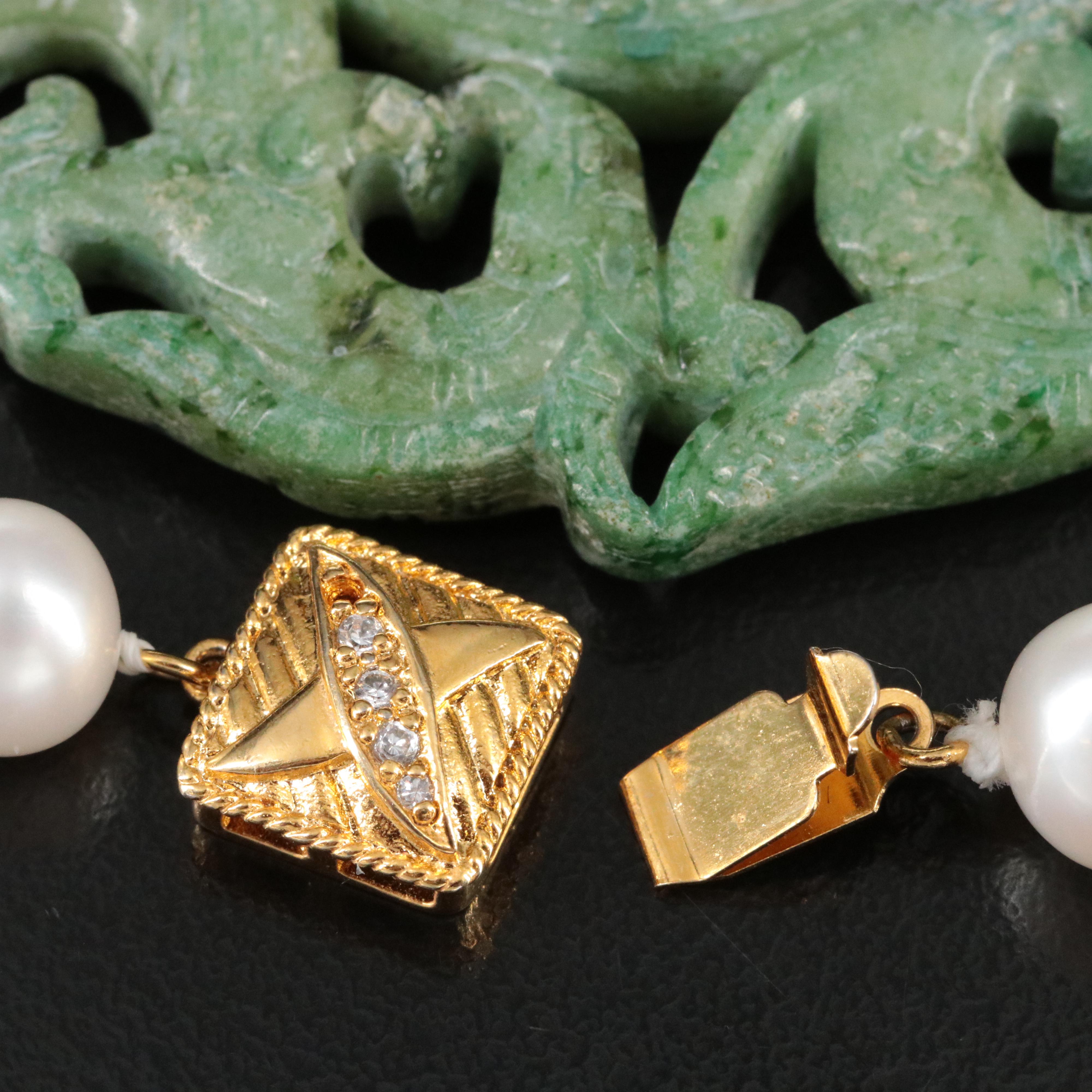 Pearl Necklace with Aventurine Asian Pendant