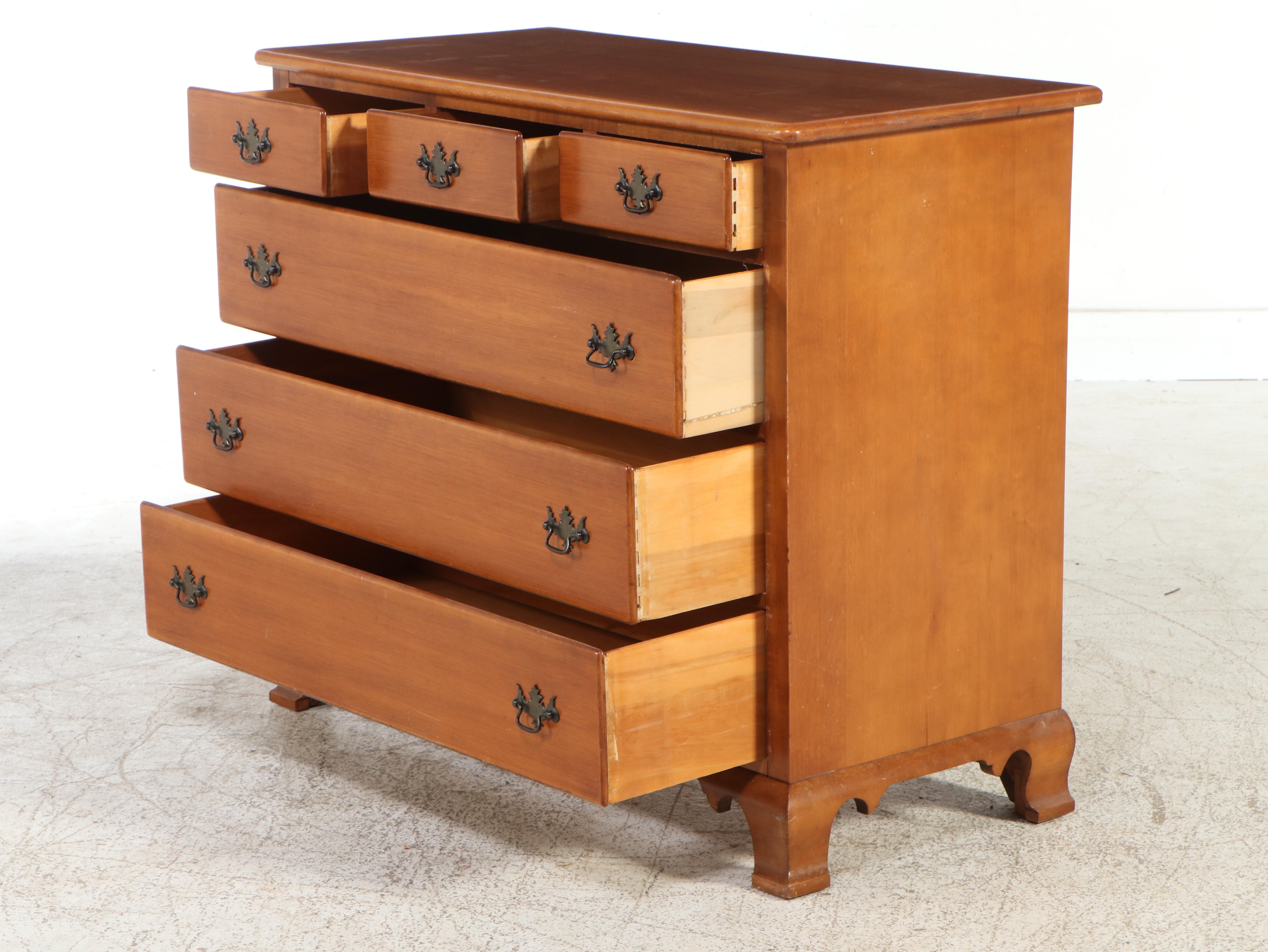 American Colonial Style Maple Dresser with Mirror, Late 20th Century