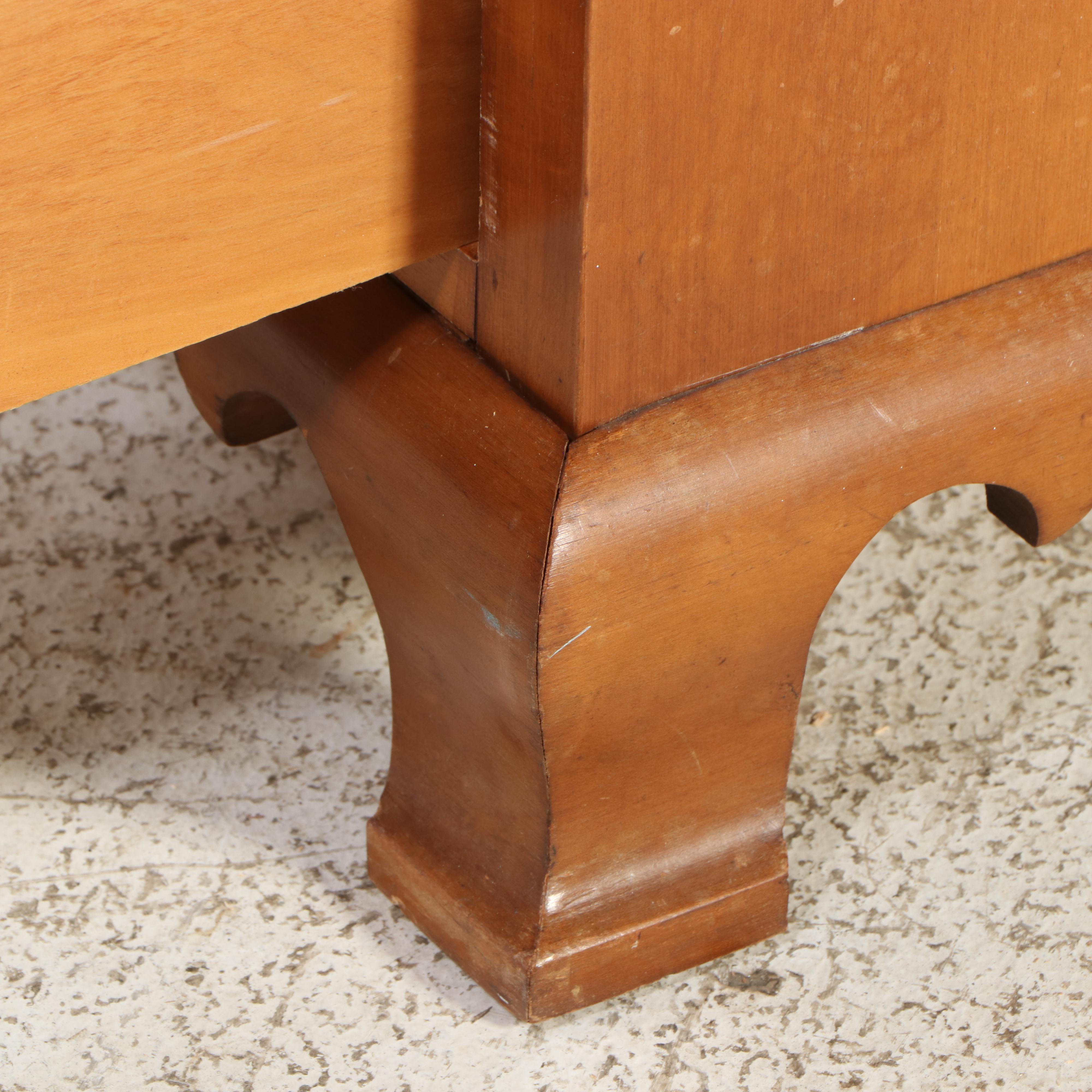 American Colonial Style Maple Dresser with Mirror, Late 20th Century