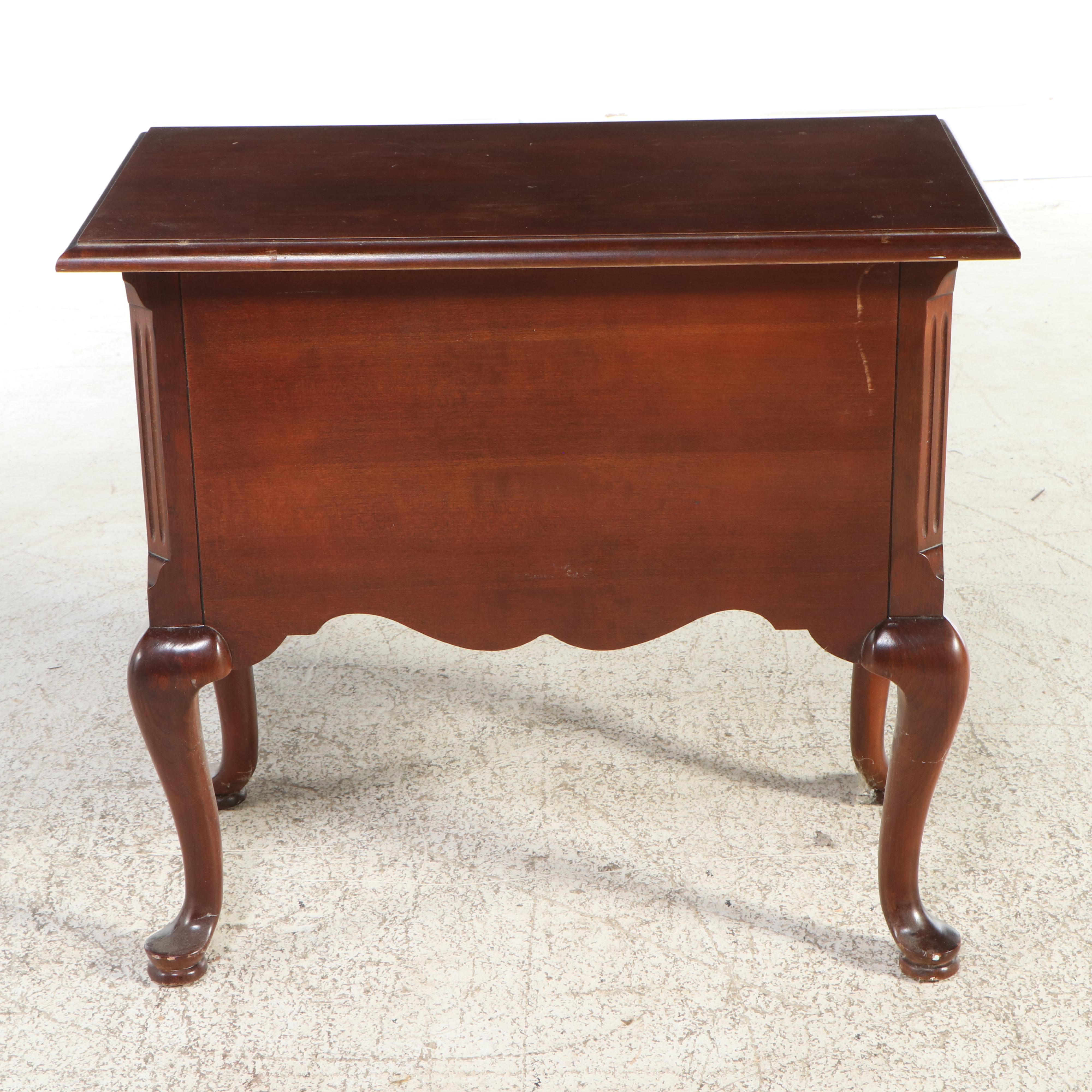 Thomasville Queen Anne Style Cherry Nightstand