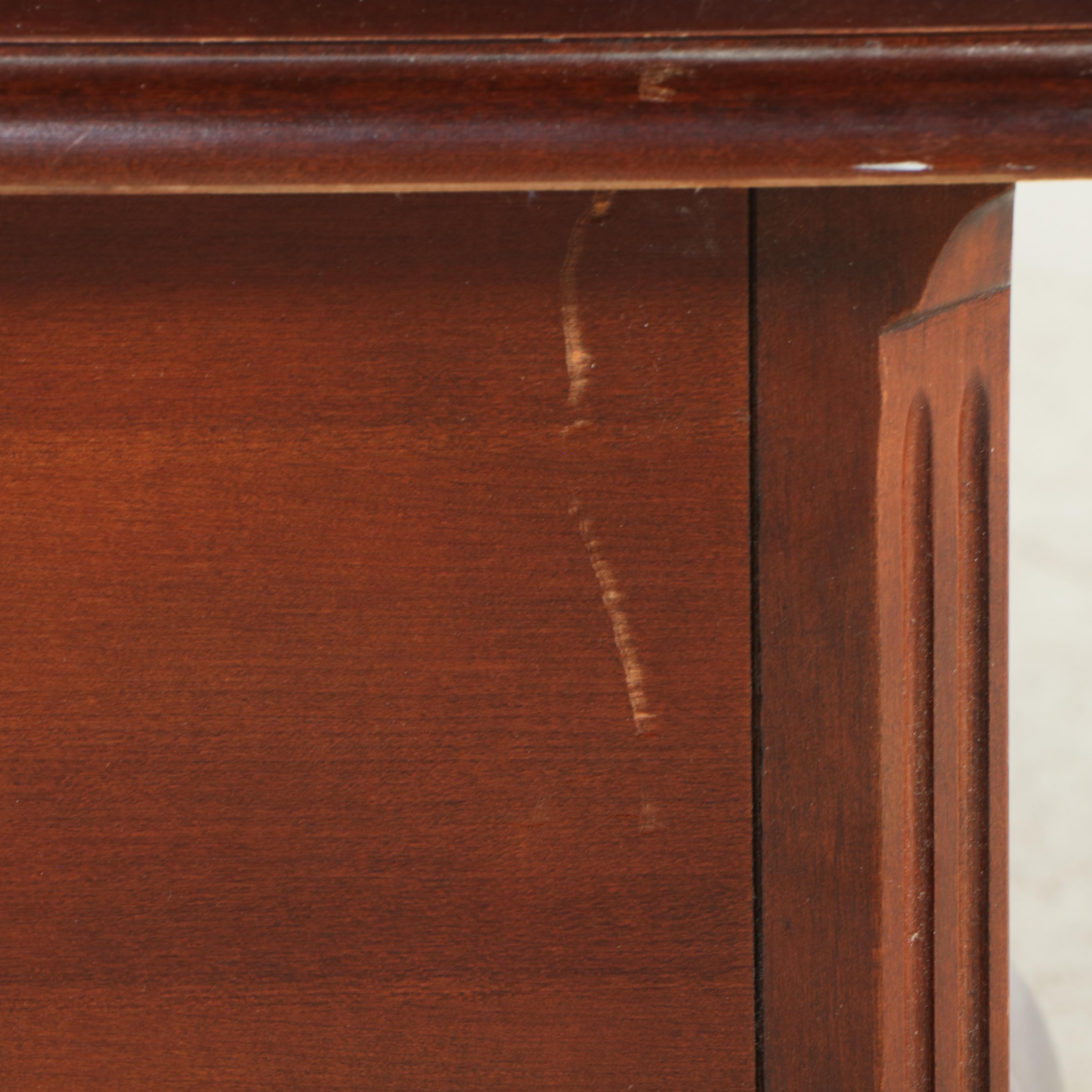 Thomasville Queen Anne Style Cherry Nightstand