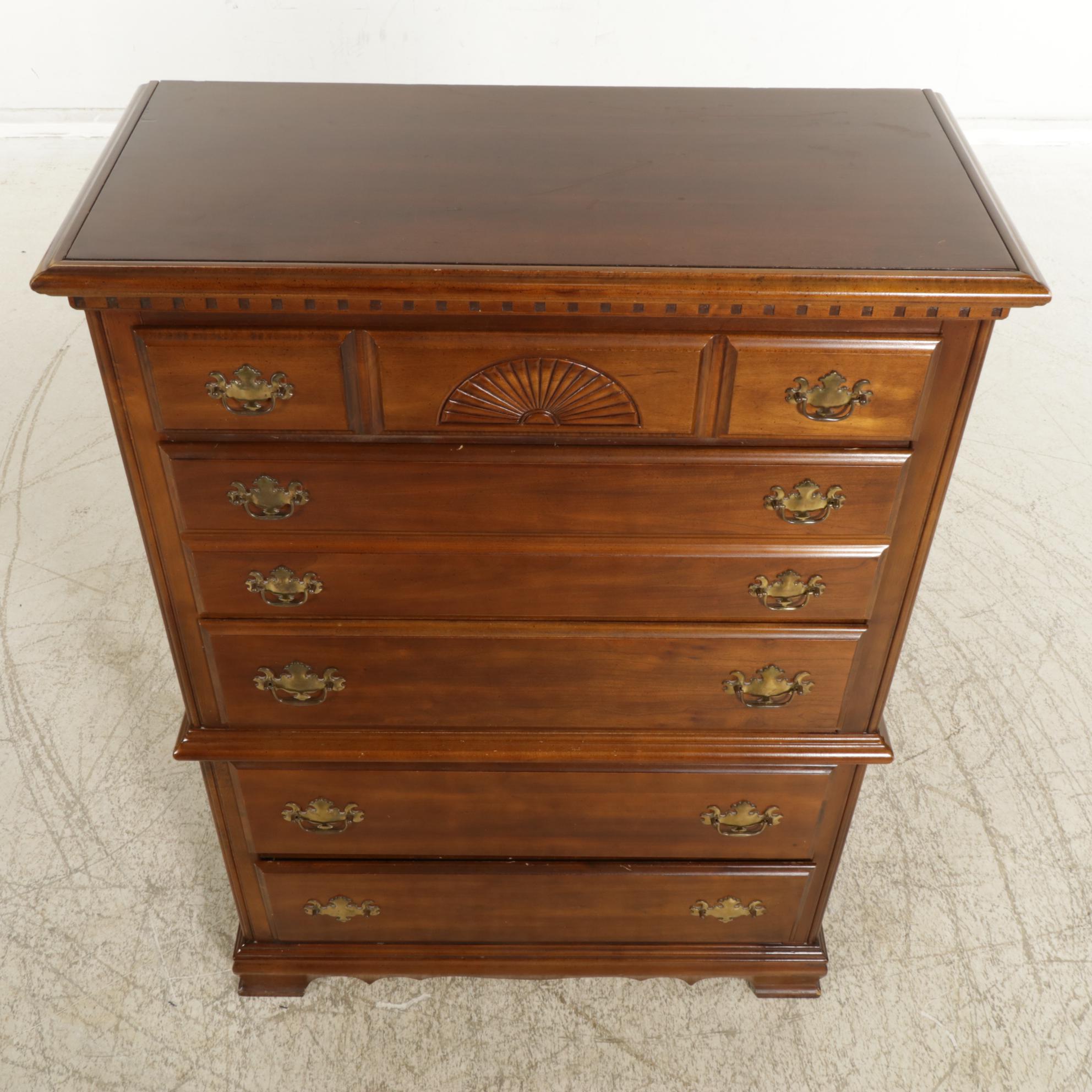 Federal Style Walnut Chest of Drawers, Late 20th Century