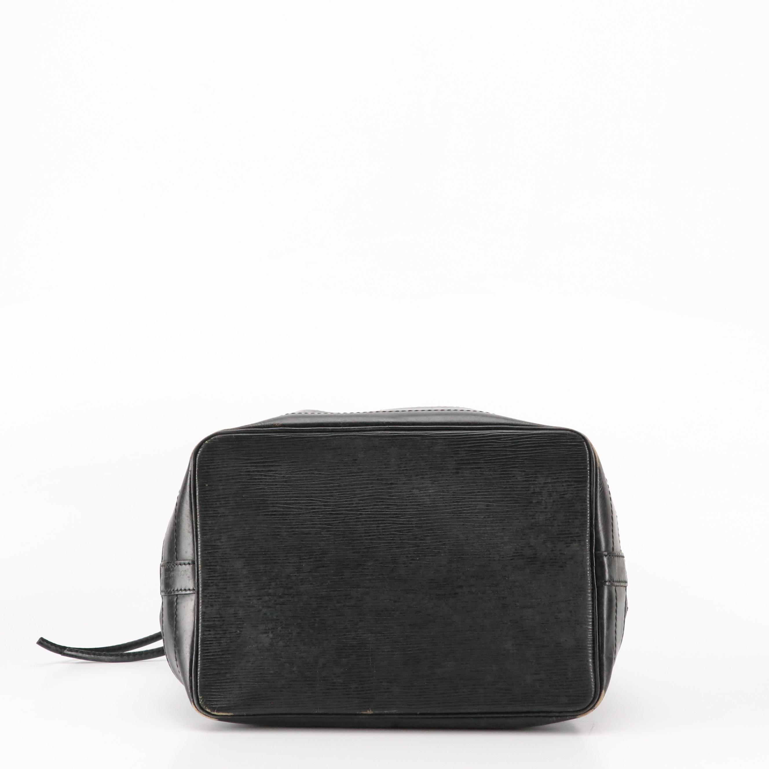 Louis Vuitton Noé Drawstring Bucket Bag in Black Epi Leather