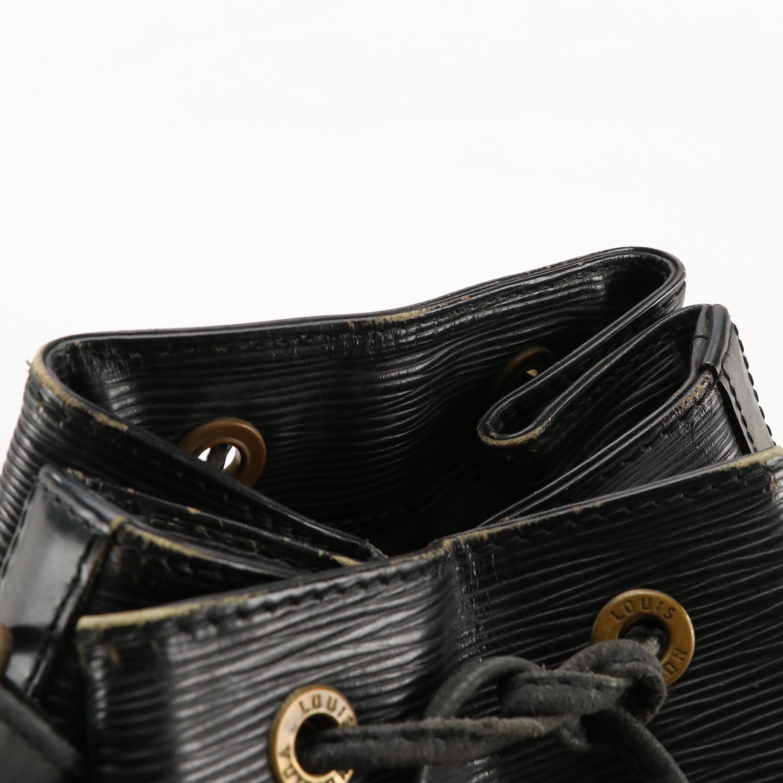 Louis Vuitton Noé Drawstring Bucket Bag in Black Epi Leather