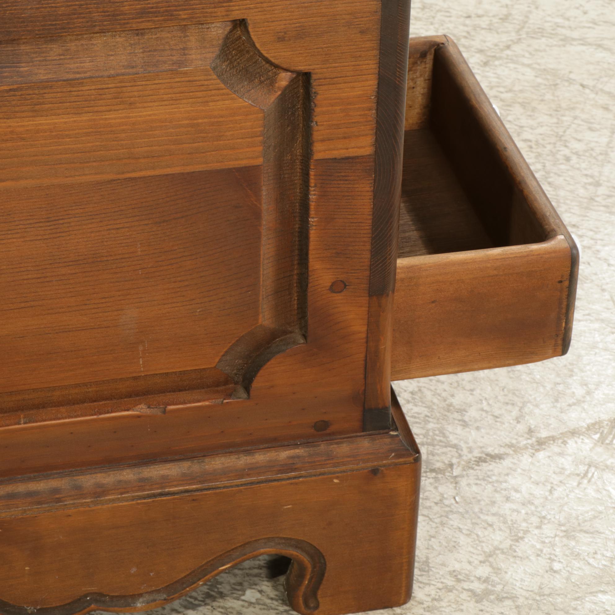 Small Pine Blanket Chest with Carved Pinecone Decoration