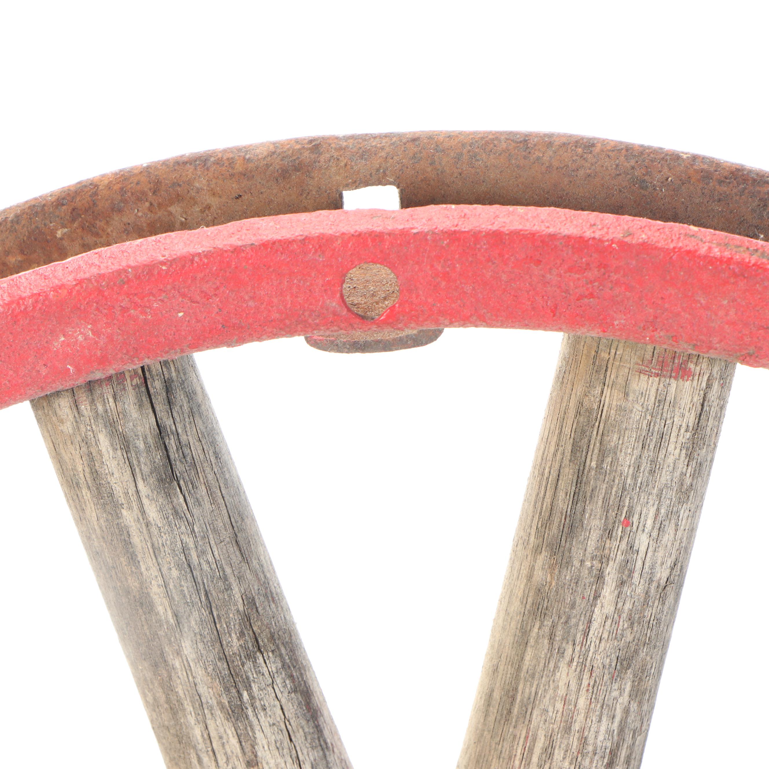 Western Style Wagon Wheel Wall Hanging