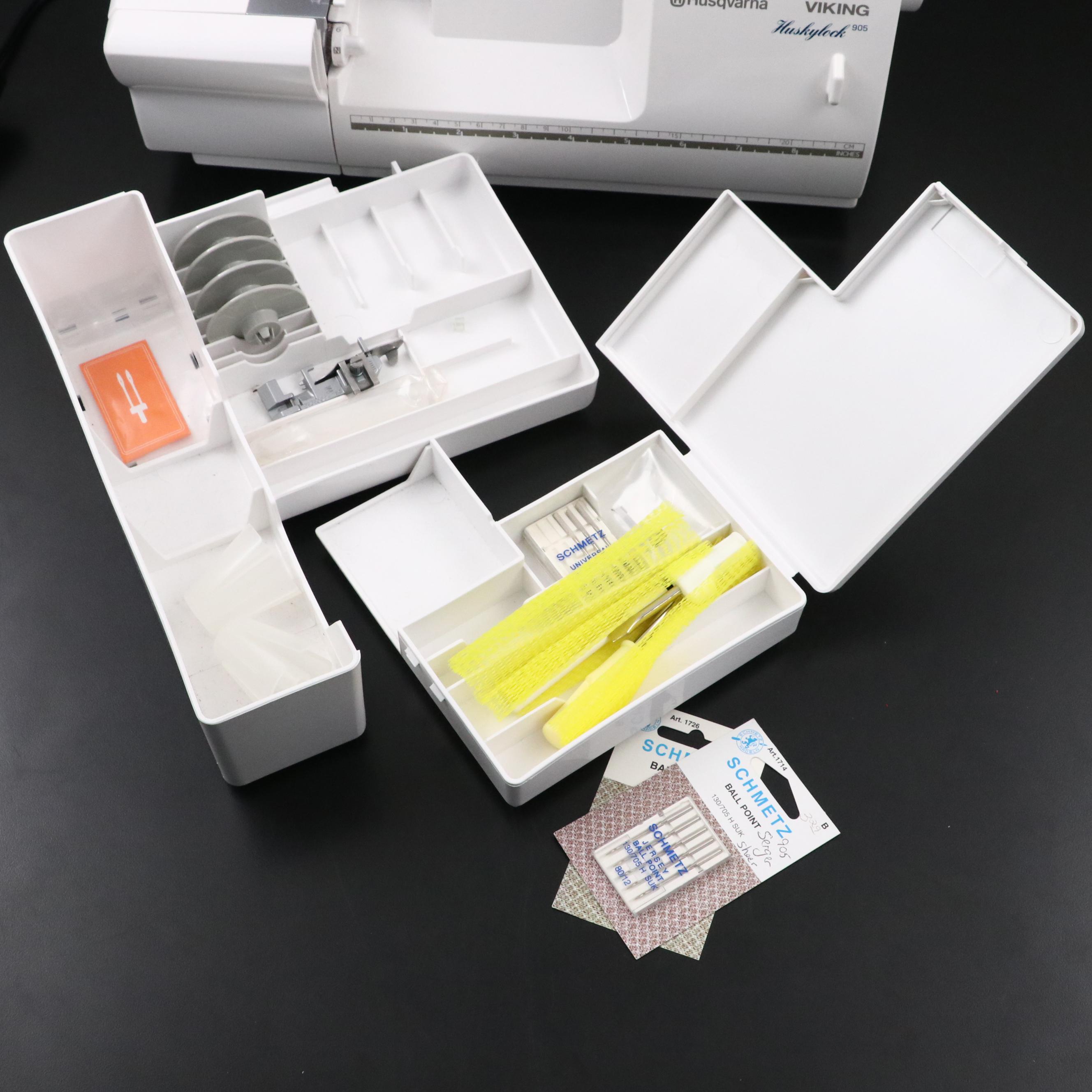 Husqvarna Huskylock 905 Sewing Machine