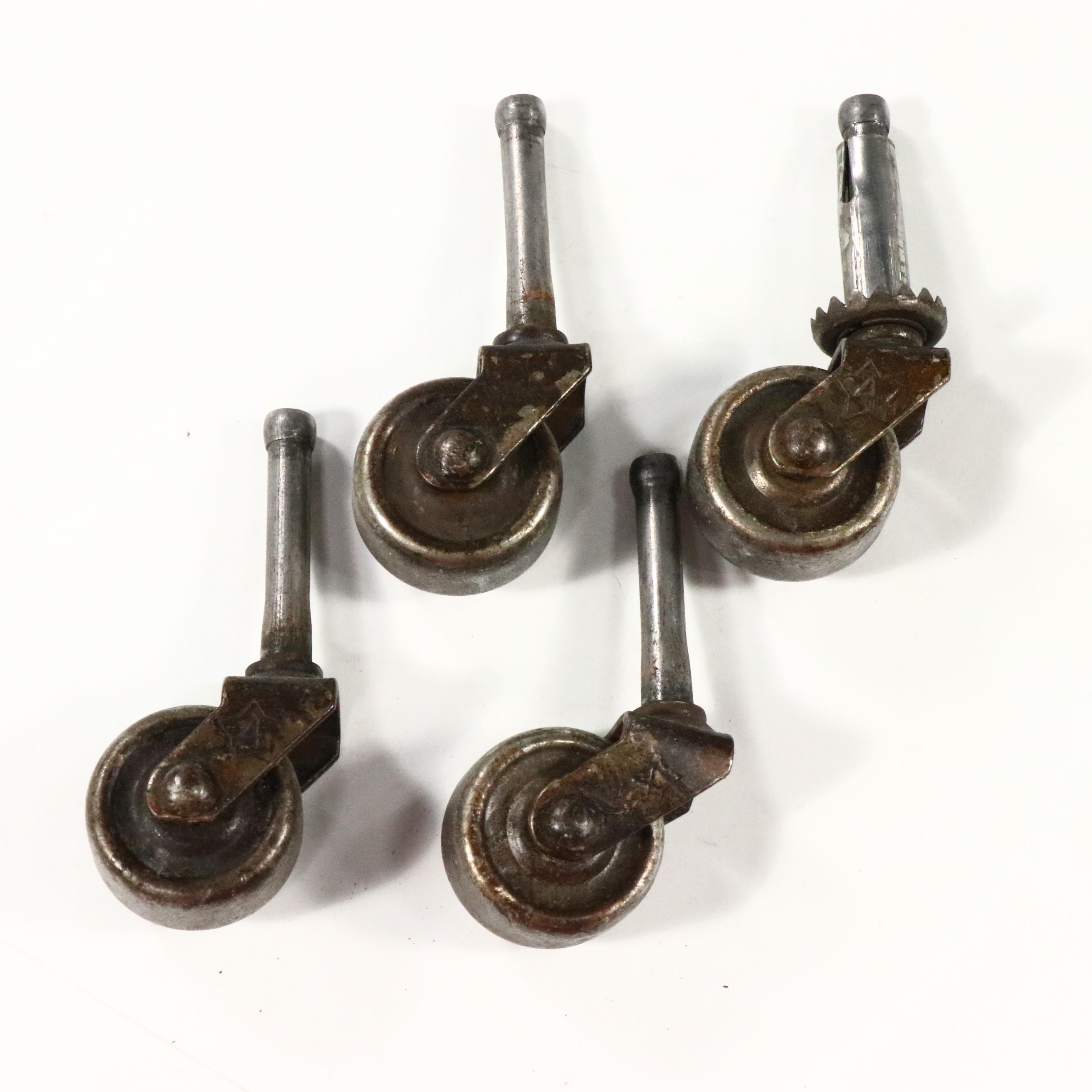 Jacobean Style Walnut Chest on Chest, Early to Mid-20th Century