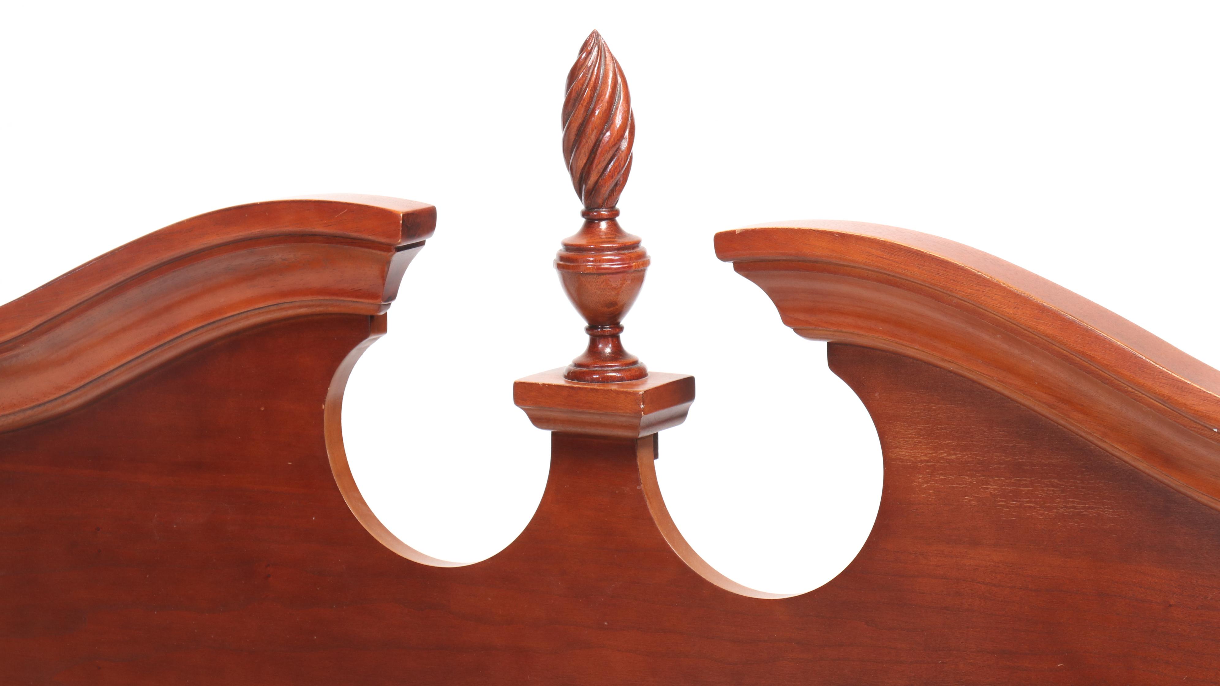 Federal Style Mahogany Rice Carved Queen Size Four-Poster Bed