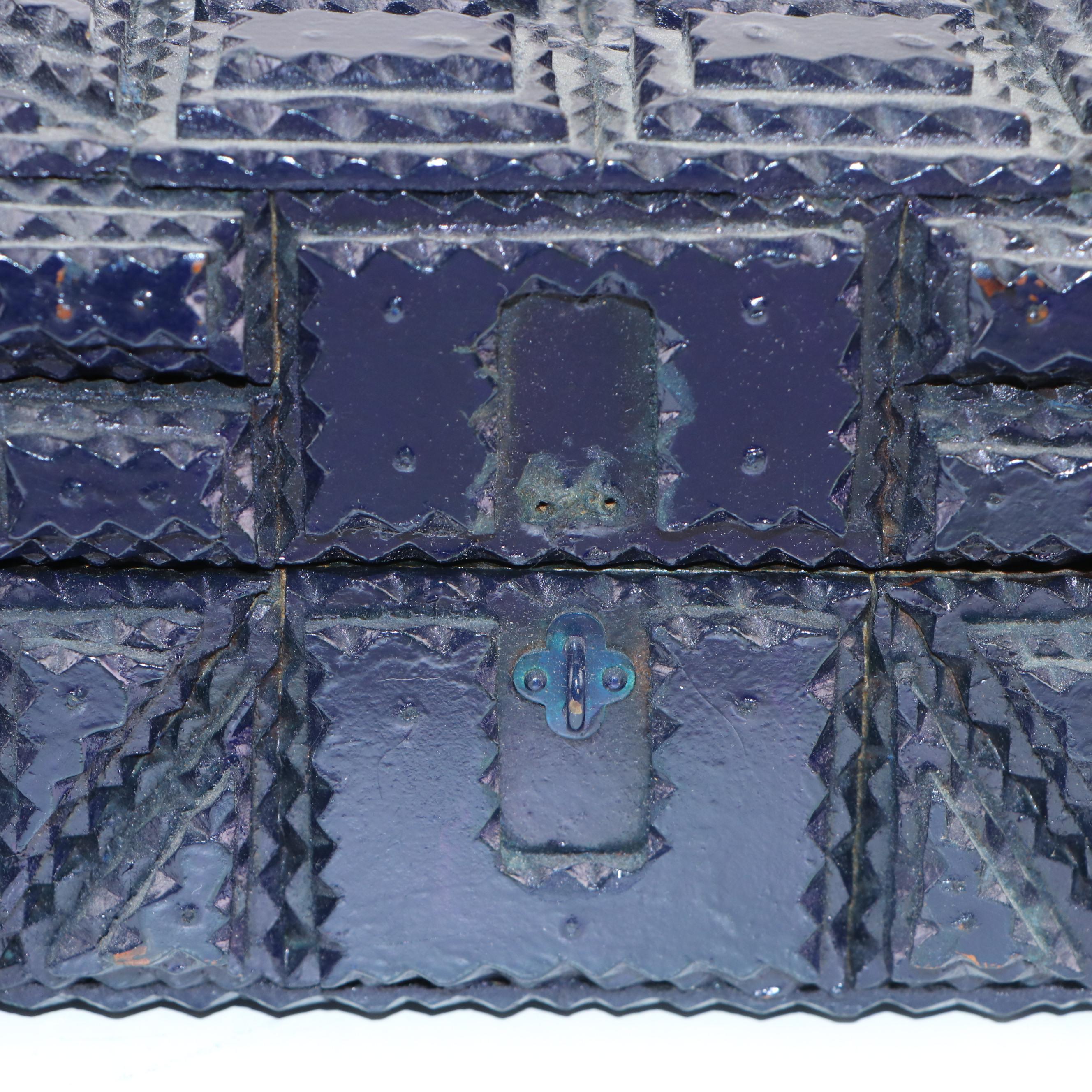 Chip-Carved Tramp Art Hinged Box, Early 20th Century