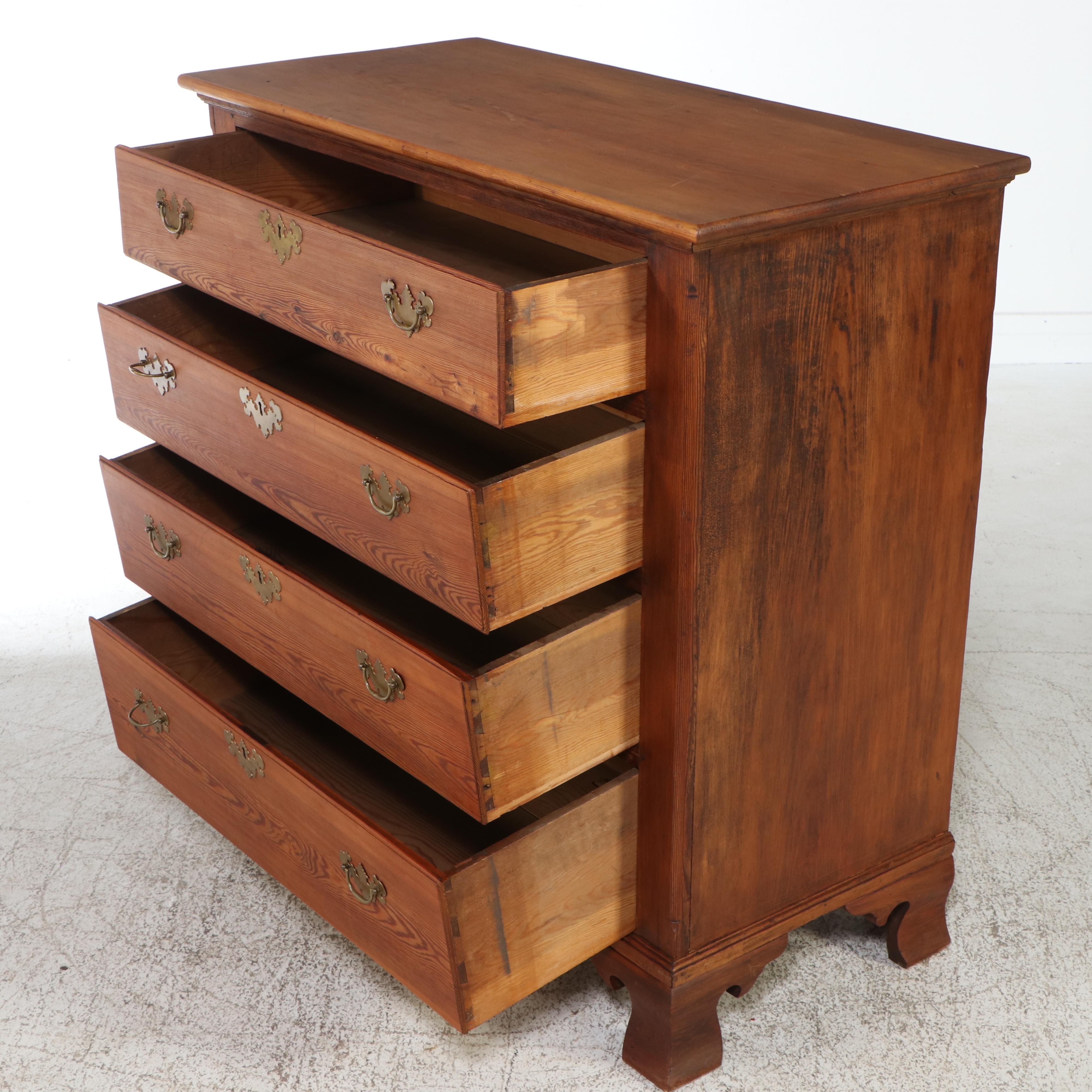 Federal Style Pine Four-Drawer Chest, 20th Century