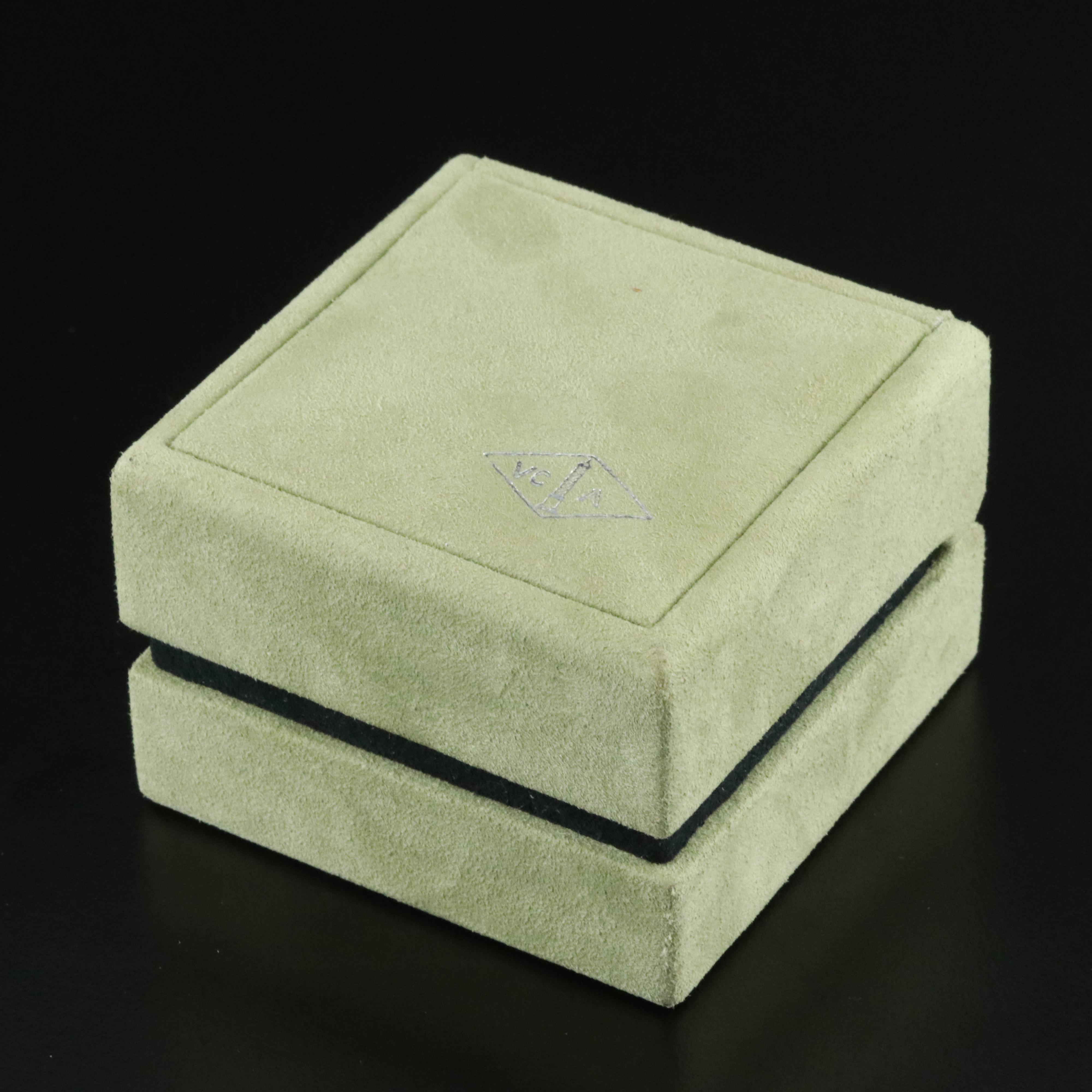 Van Cleef & Arpels Platinum 0.57 CTW Ring with GIA eReport for Center Diamond