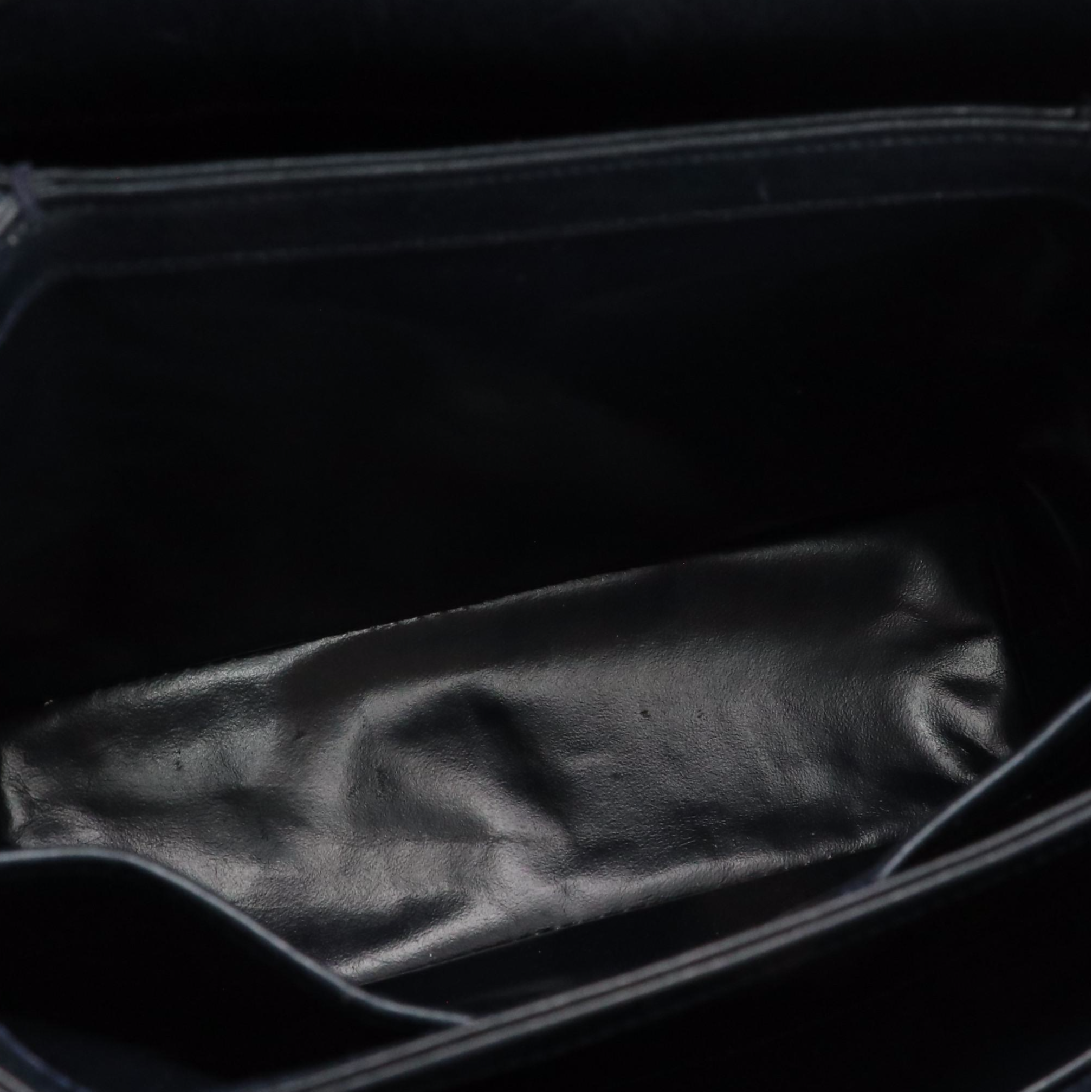 Gucci Turnlock Handbag in Midnight Blue Smooth Leather