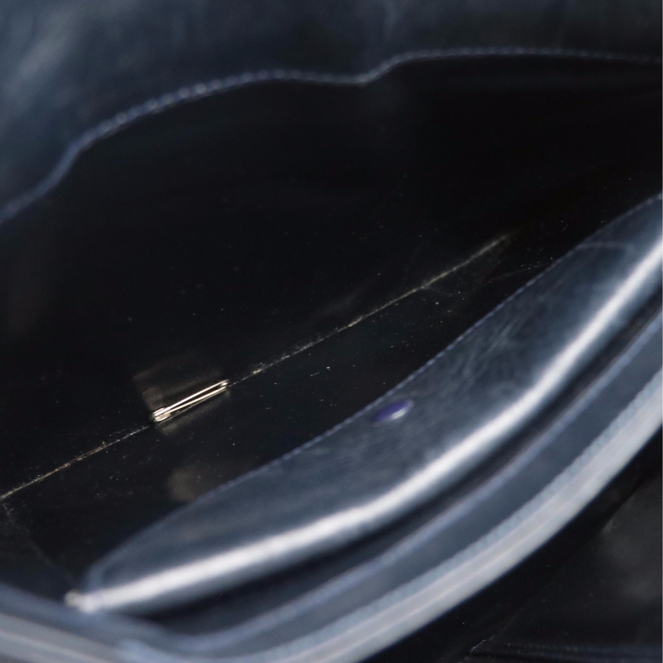 Gucci Turnlock Handbag in Midnight Blue Smooth Leather