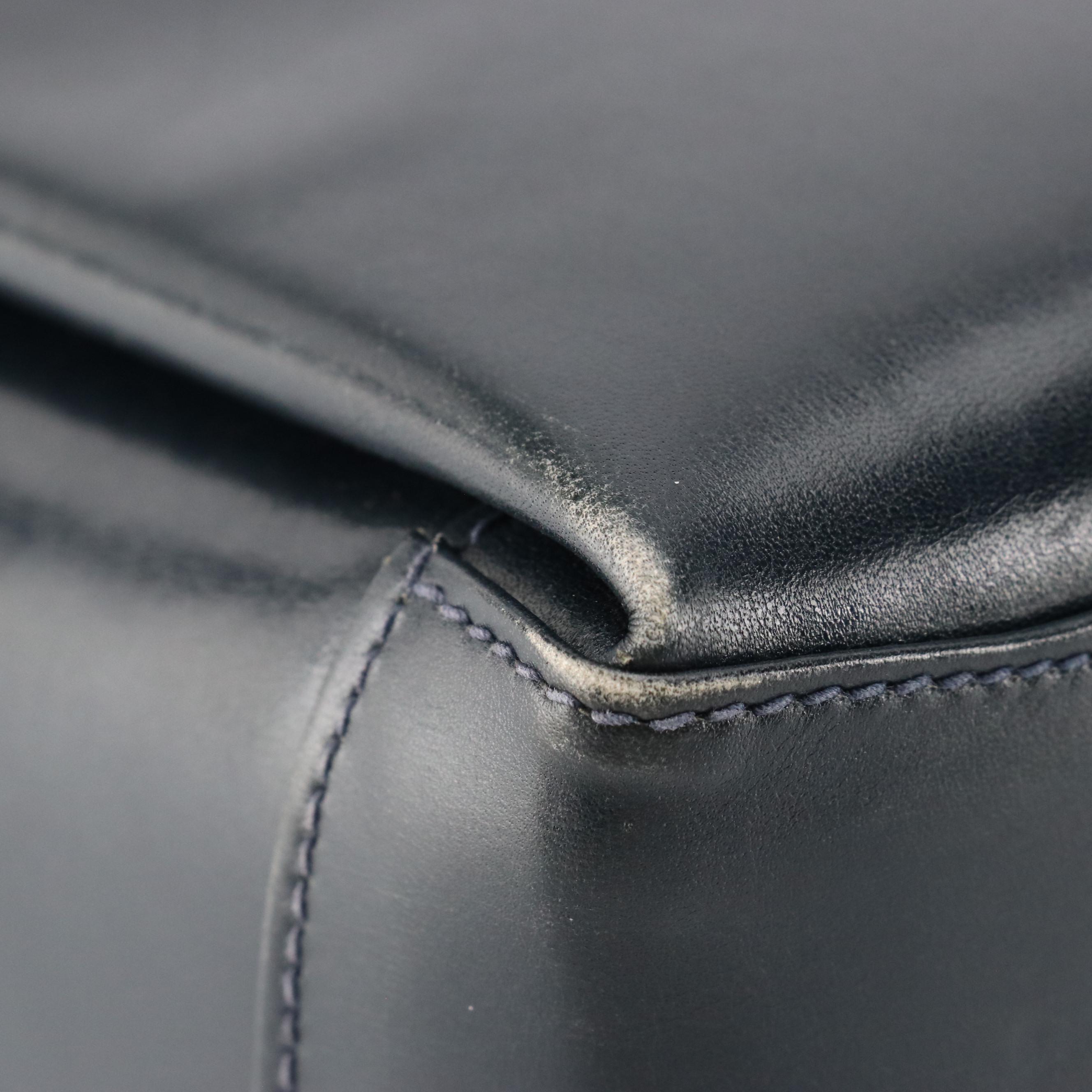 Gucci Turnlock Handbag in Midnight Blue Smooth Leather