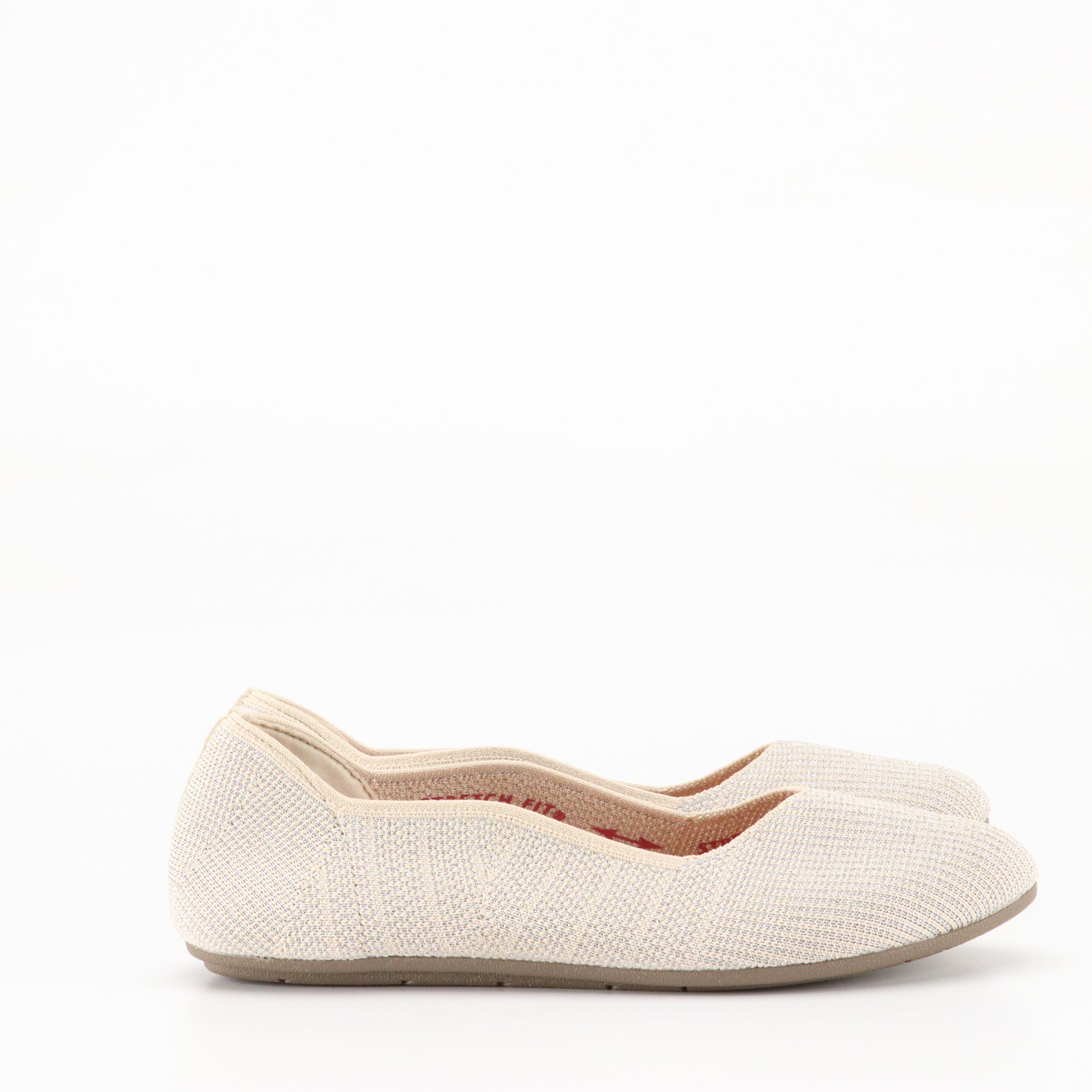 Earth Origins Strappy Sandals, Skechers Flats, Ankle Boots and Wedges in Boxes