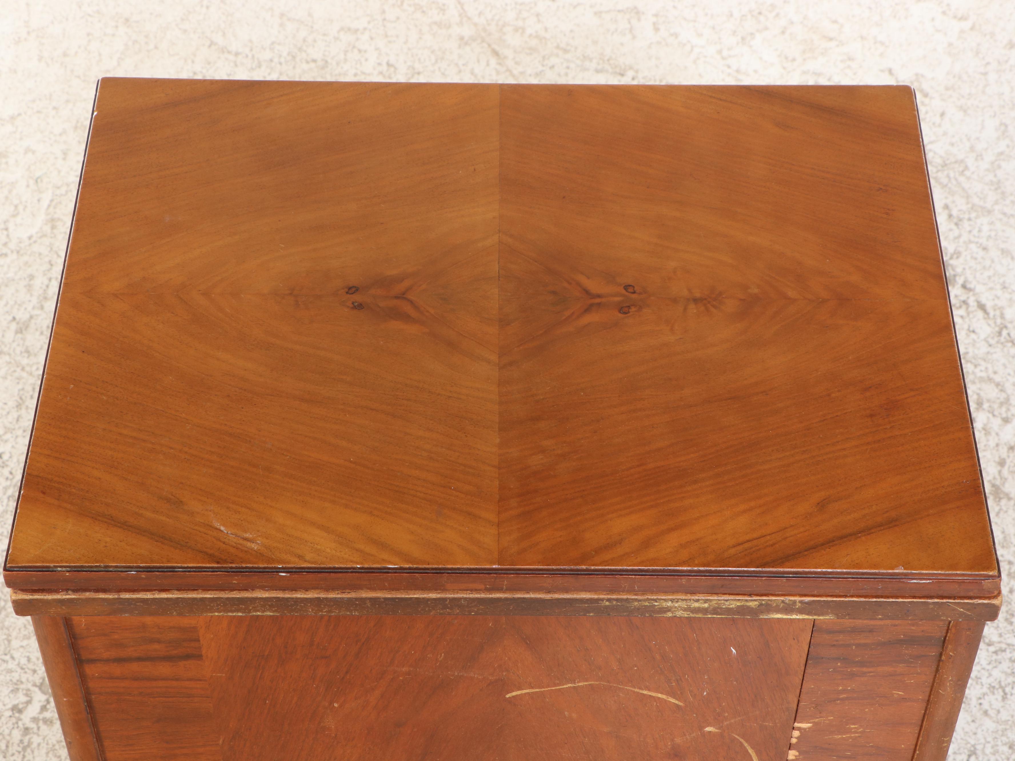 Singer 201-D German Sewing Machine w/ Paperclip Decal, Walnut Veneer Cabinet