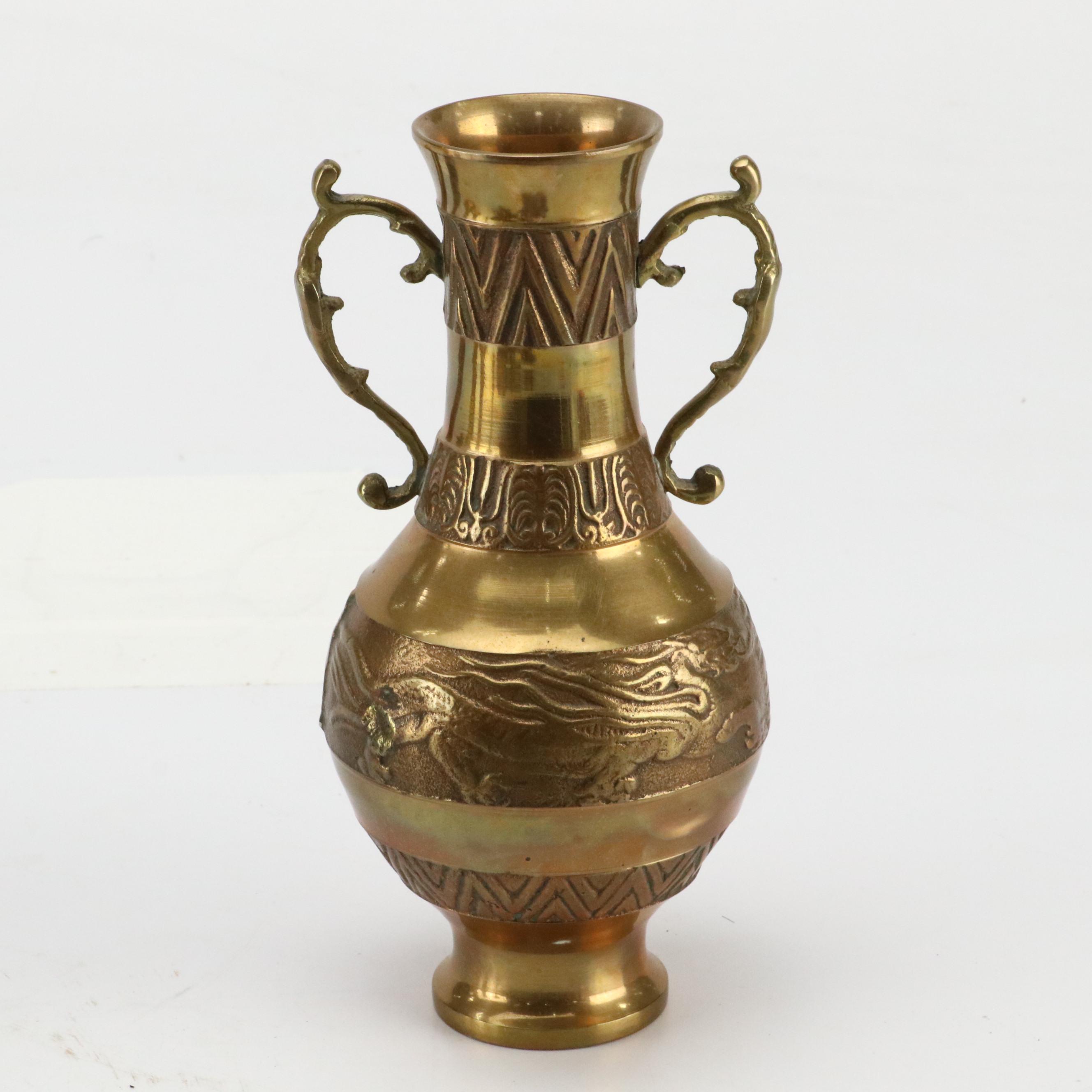 Fitz and Floyd Swan Ceramic Centerpiece Bowl with Other Brass Décor