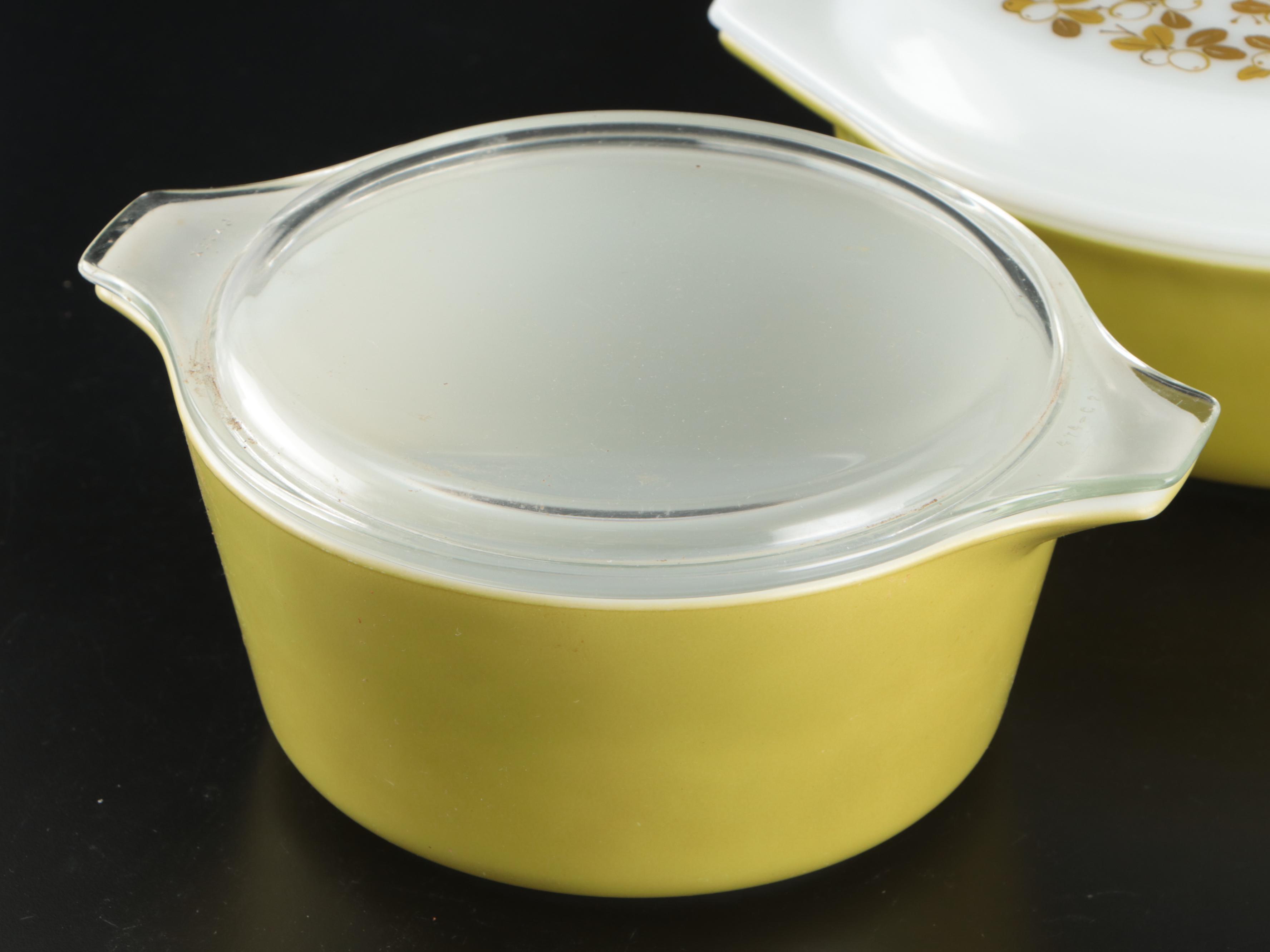 Pyrex "Crazy Daisy" Glass Bakeware, Late 20th C.