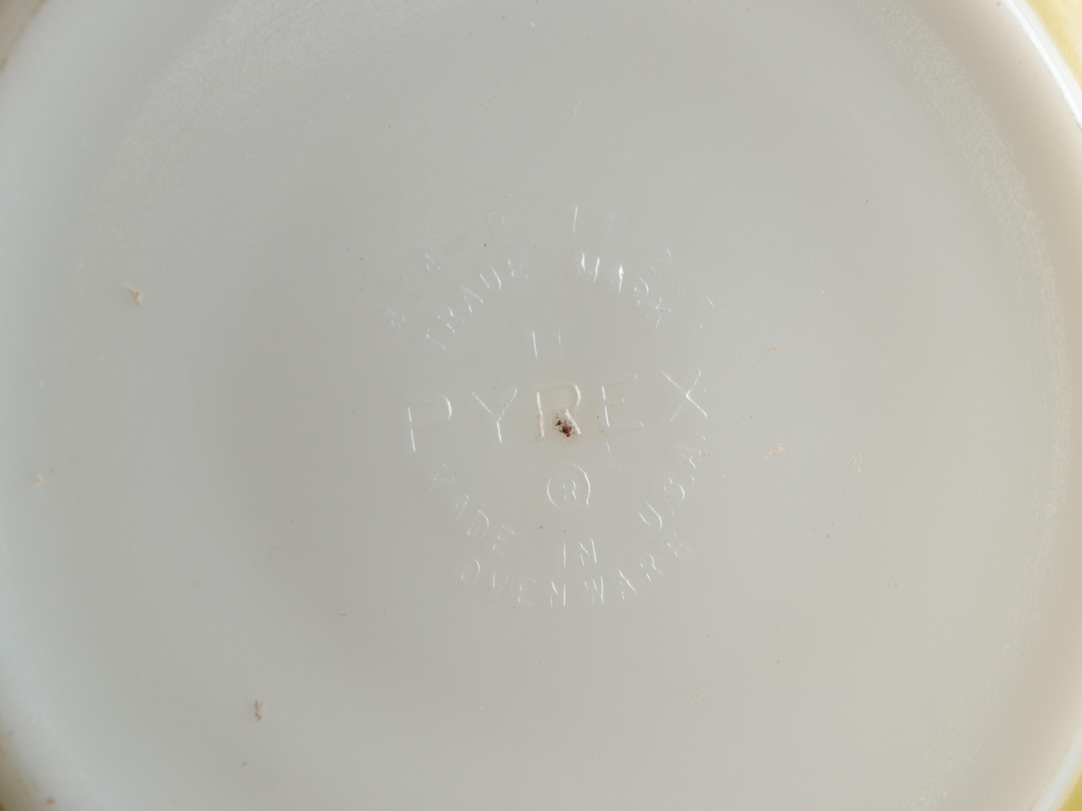 Pyrex "Crazy Daisy" Glass Bakeware, Late 20th C.