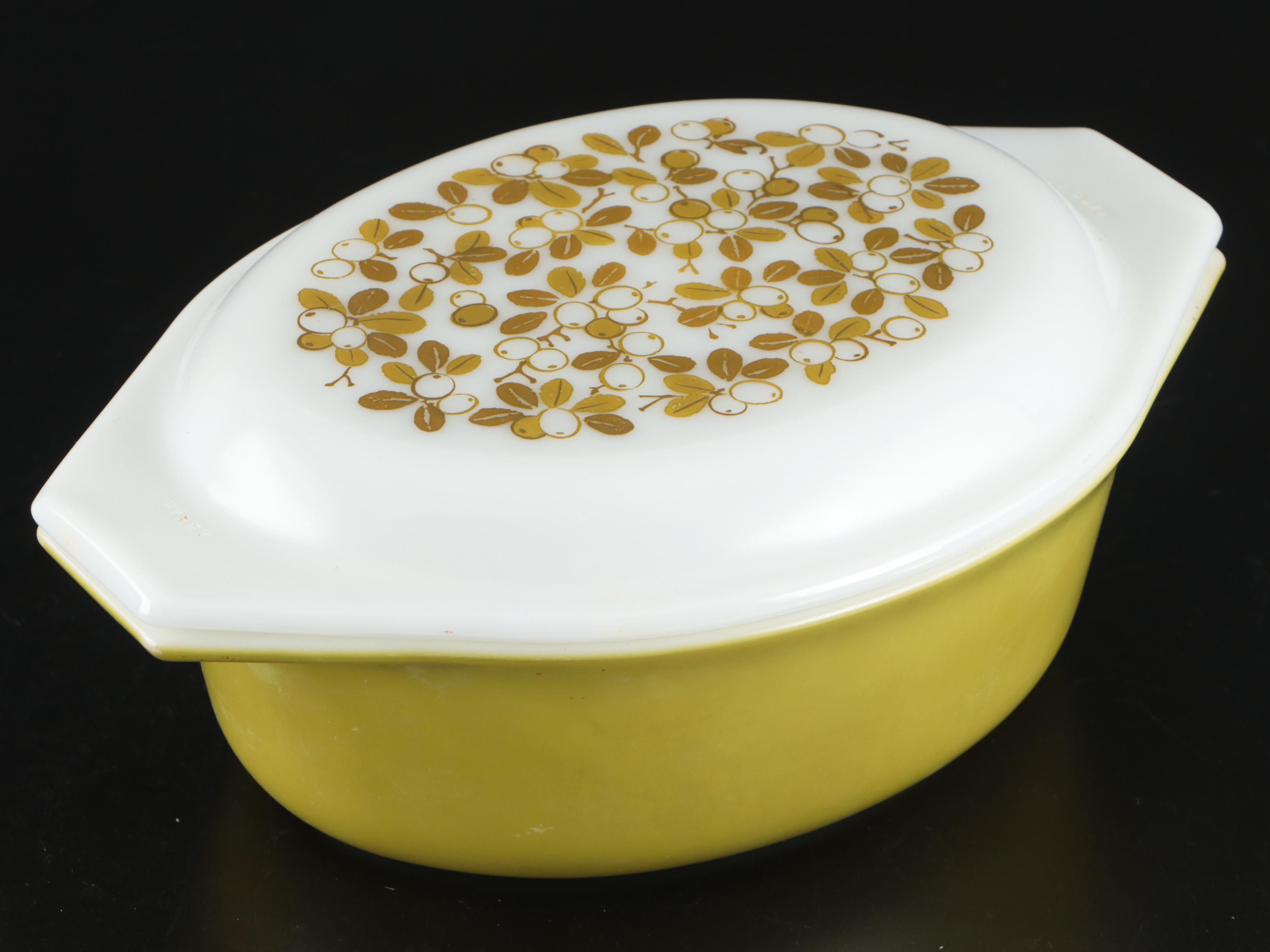 Pyrex "Crazy Daisy" Glass Bakeware, Late 20th C.