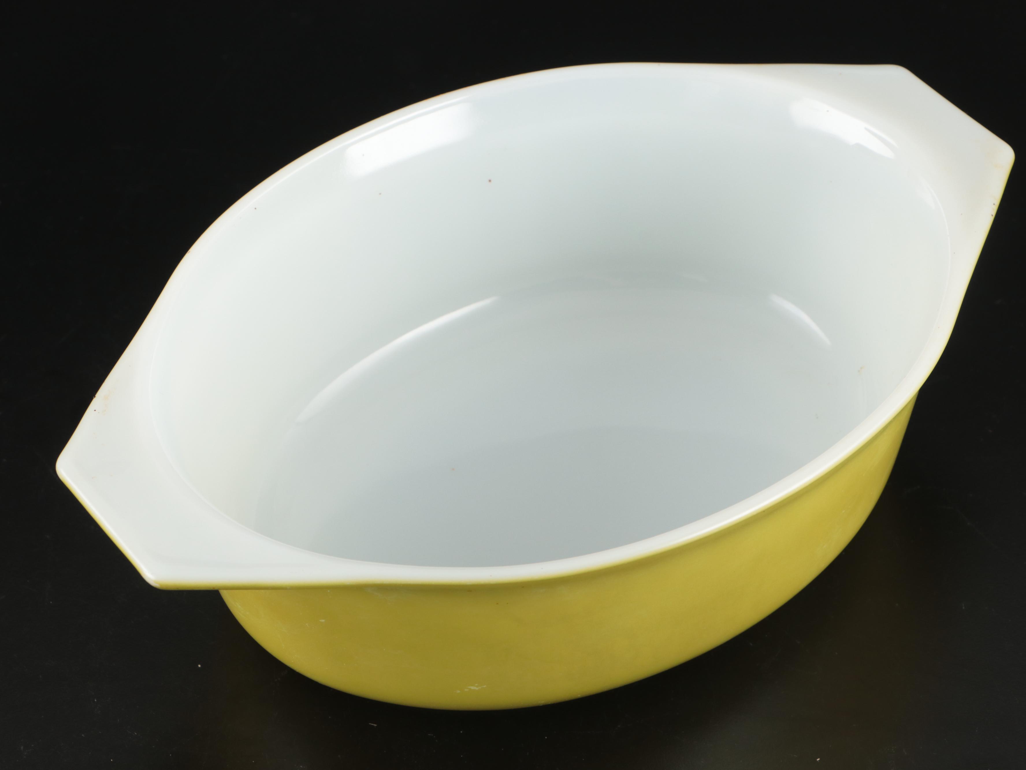 Pyrex "Crazy Daisy" Glass Bakeware, Late 20th C.