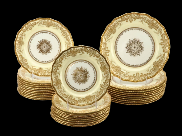 Traditional Art, Furniture, Jewelry & Décor