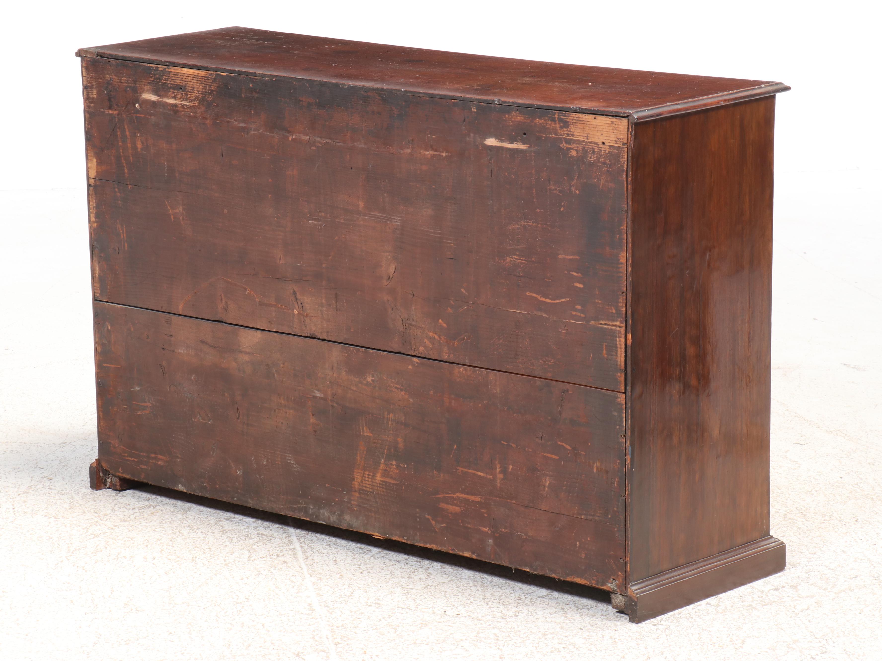 Georgian Wood Eight-Drawer Chest, 19th Century