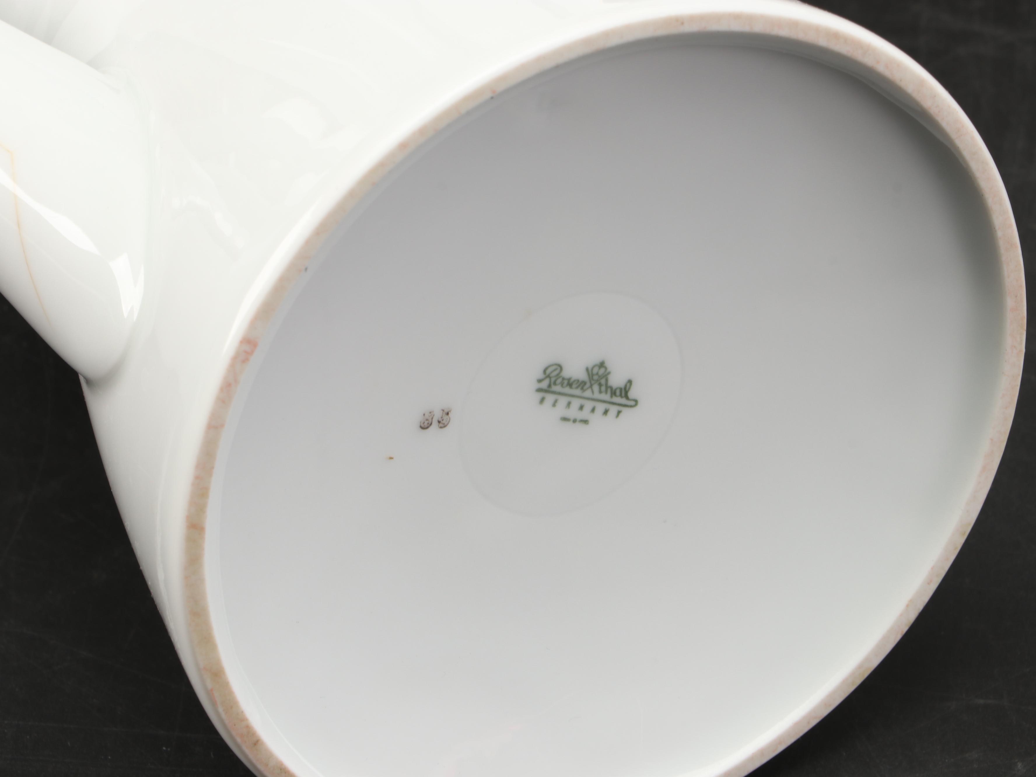 Rosenthal "Classic Gold" Porcelain Dinnerware with Schumann Cabinet Plate