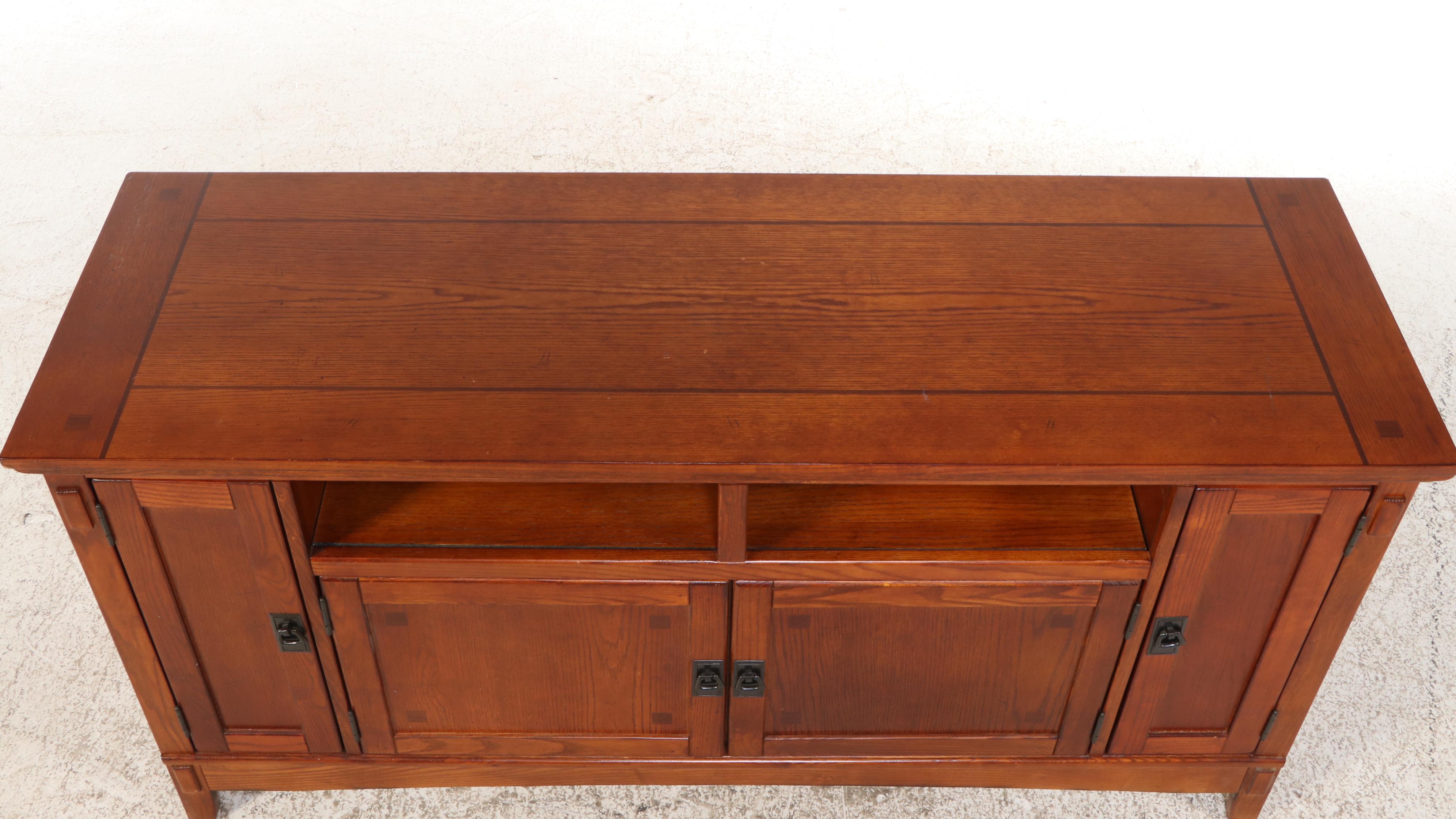 Craftsman Style Oak Finish Television Stand