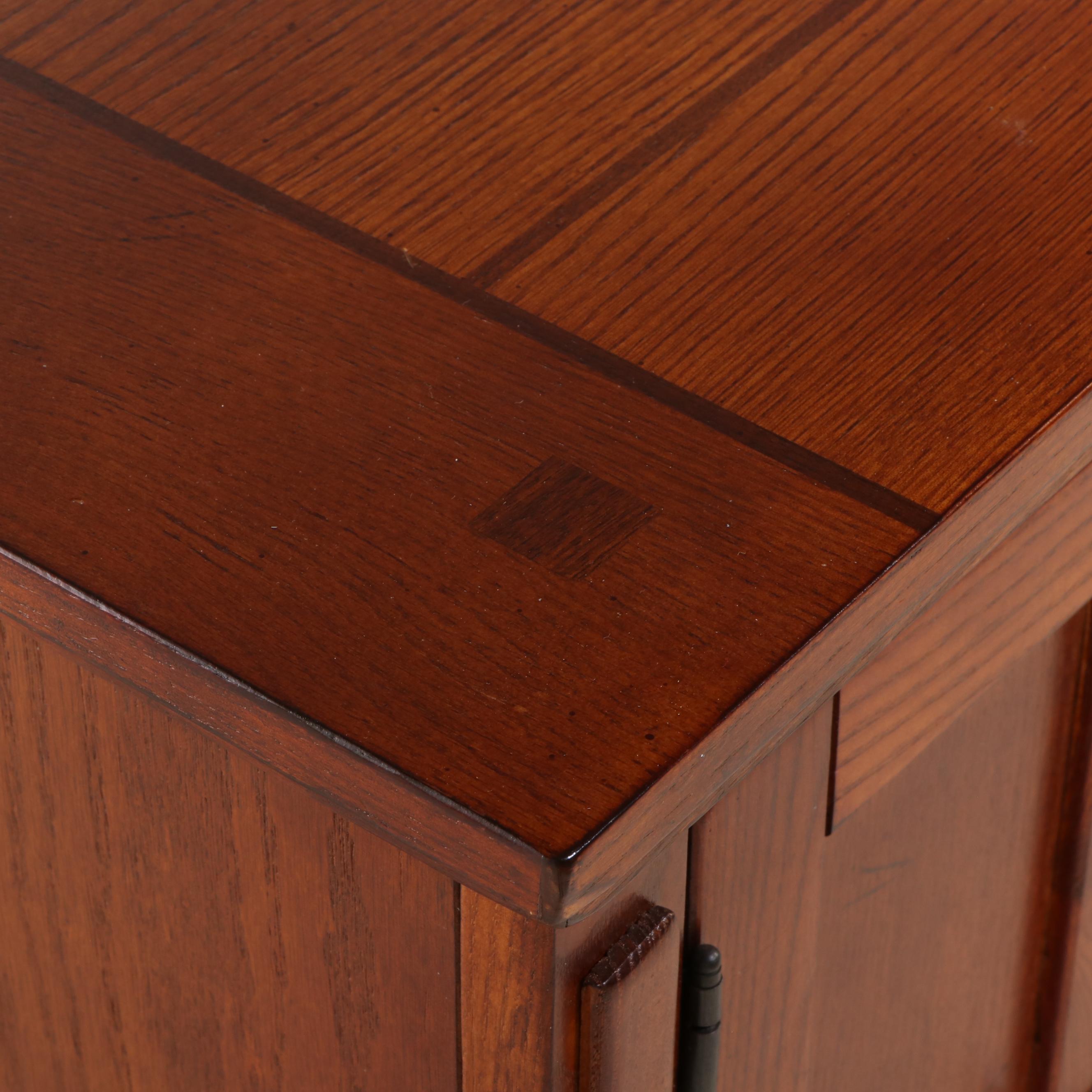 Craftsman Style Oak Finish Television Stand