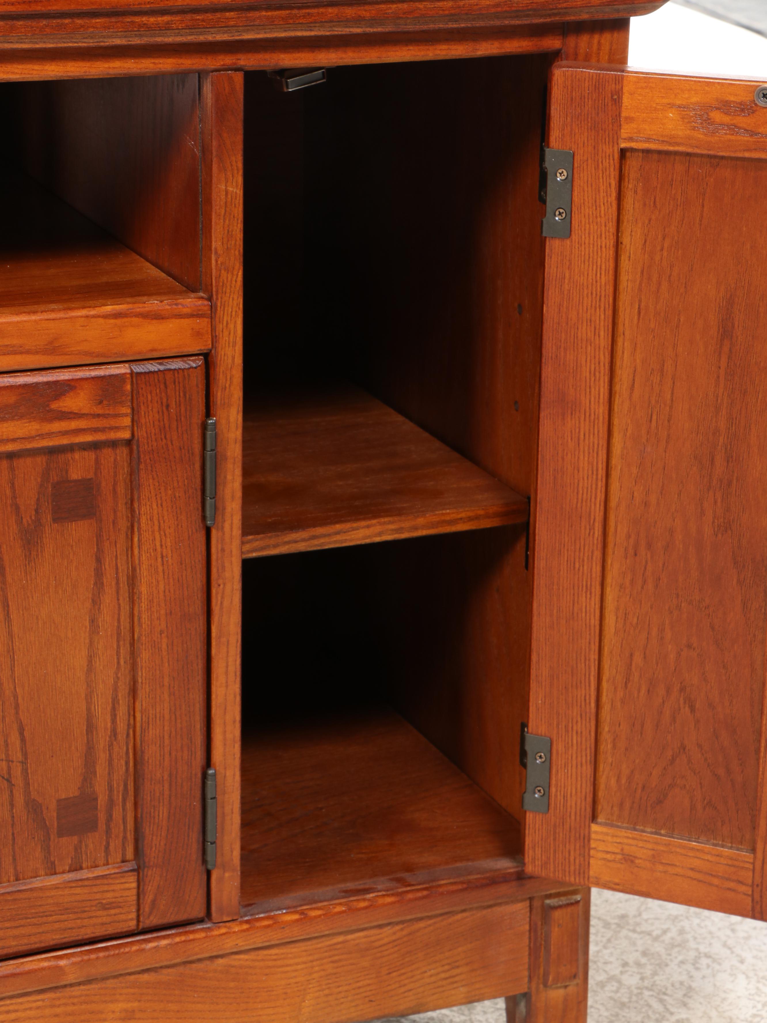 Craftsman Style Oak Finish Television Stand