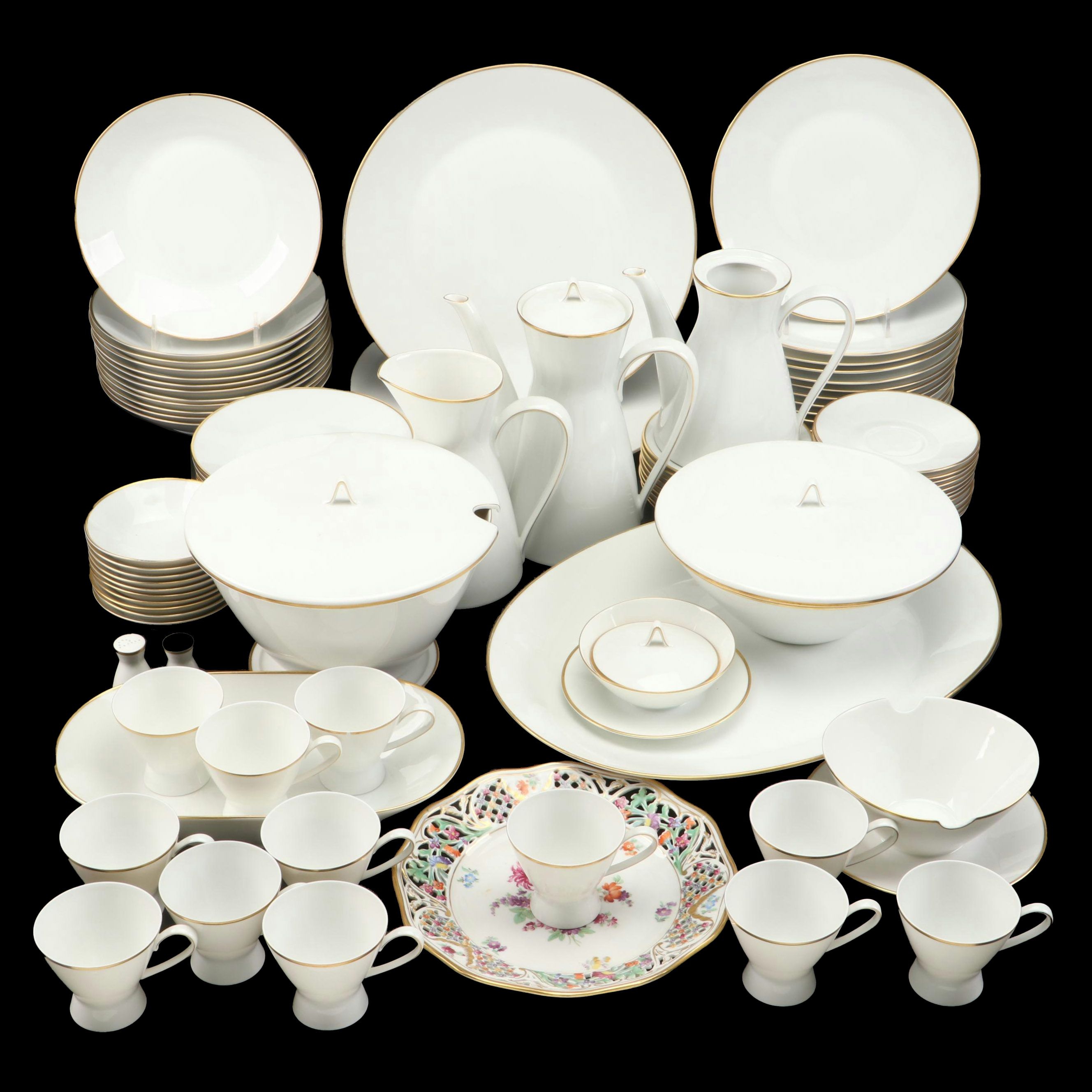 Rosenthal "Classic Gold" Porcelain Dinnerware with Schumann Cabinet Plate