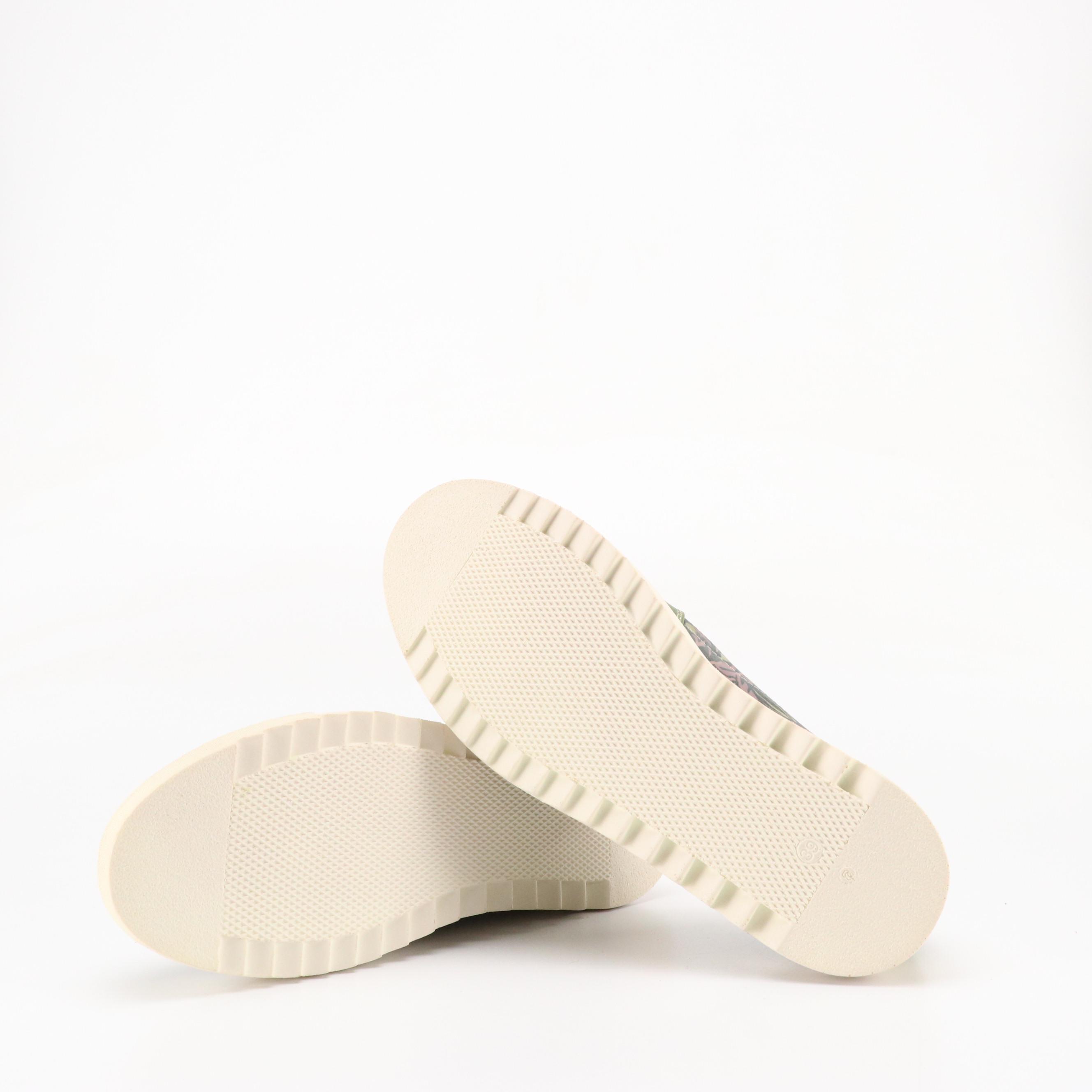 Nike x Olivia Kim "No Cover" Air Footscape Sneakers, Bearpaw Alyssa Boots & More