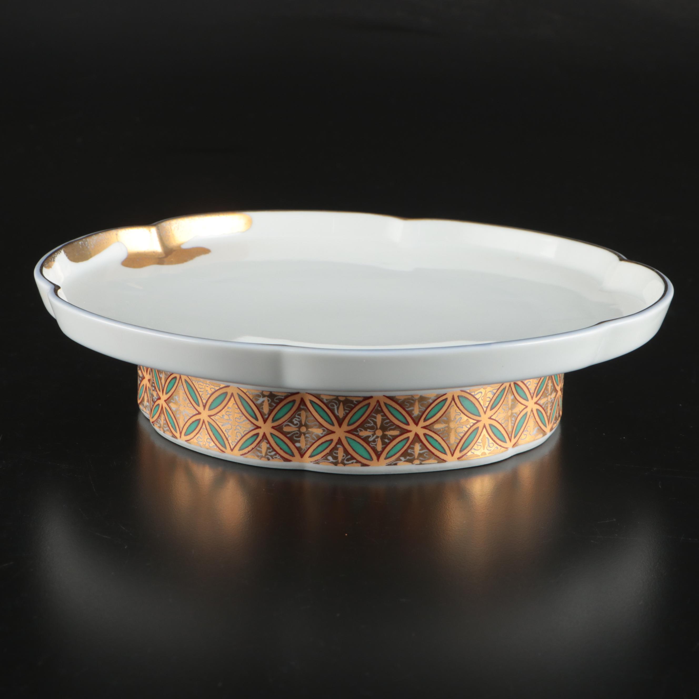 Toyo Japanese Pine Tree Motif with Gold Gilt Accent Porcelain Footed Plates