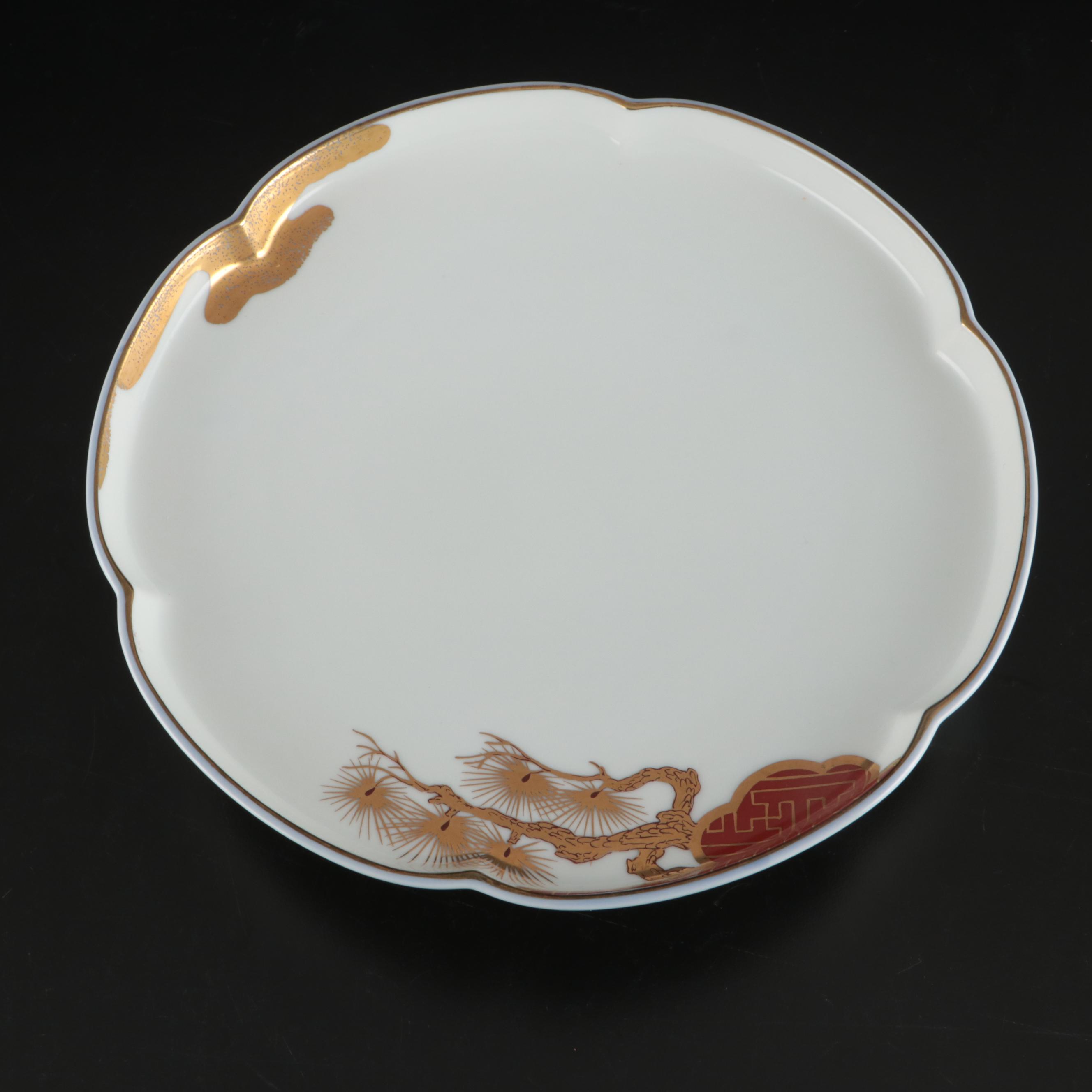 Toyo Japanese Pine Tree Motif with Gold Gilt Accent Porcelain Footed Plates