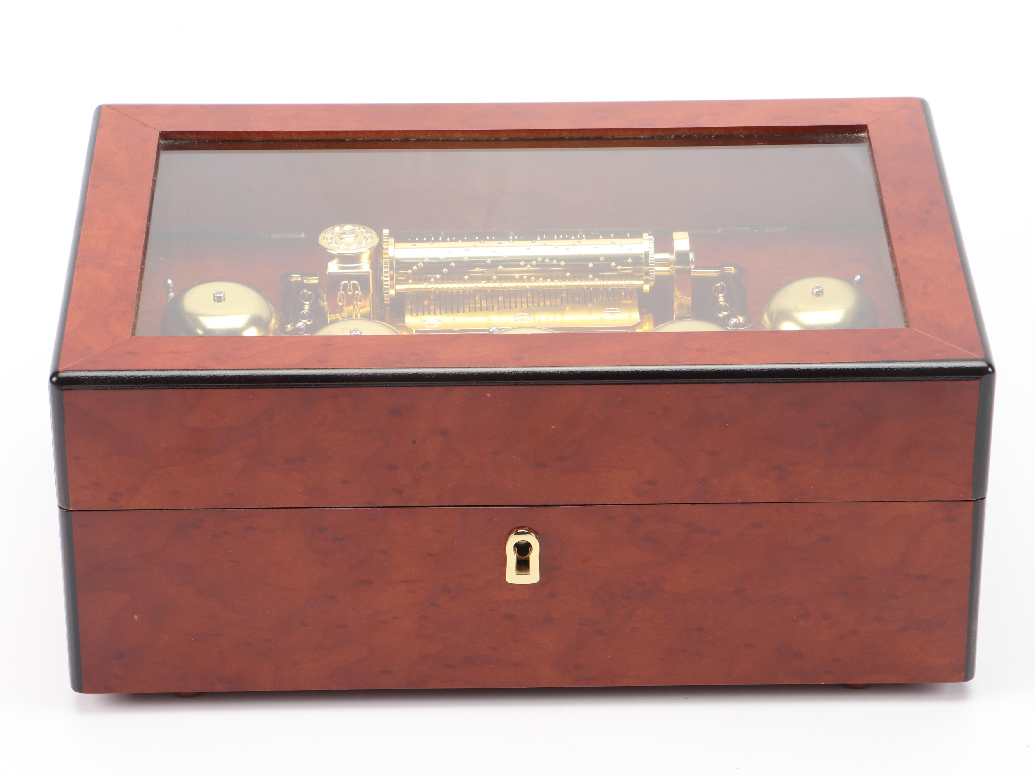 Mr. Christmas Gold Label Collection "Concertina" Electronic Music Box