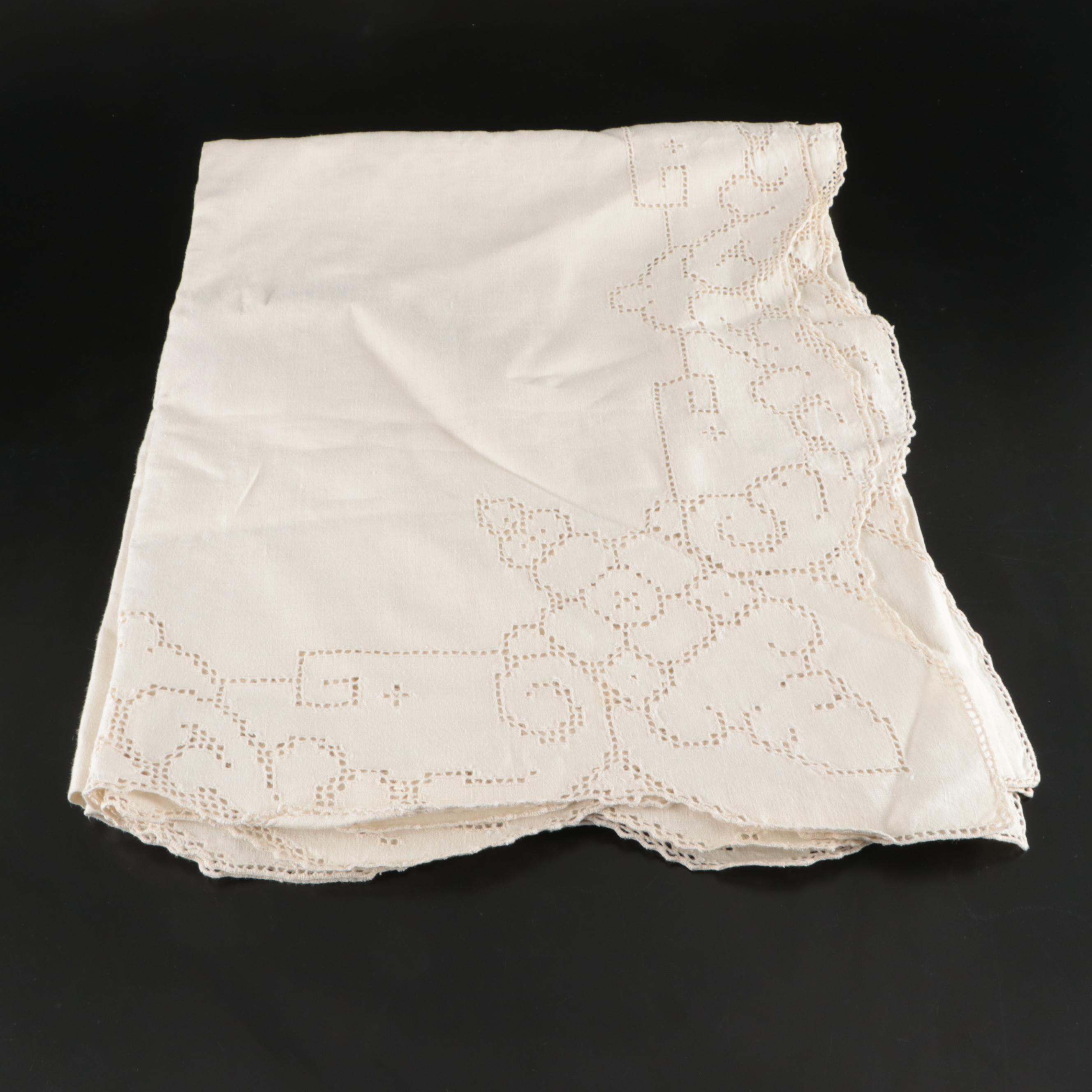 Monogrammed Tablecloth with Napkins and Other Table Linens