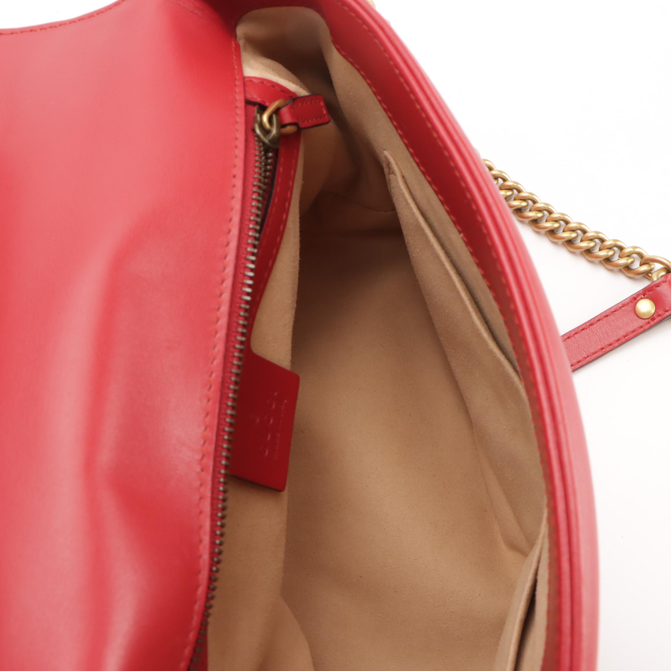 Gucci GG Marmont Top Handle Shoulder Bag in Red Matelassé Leather