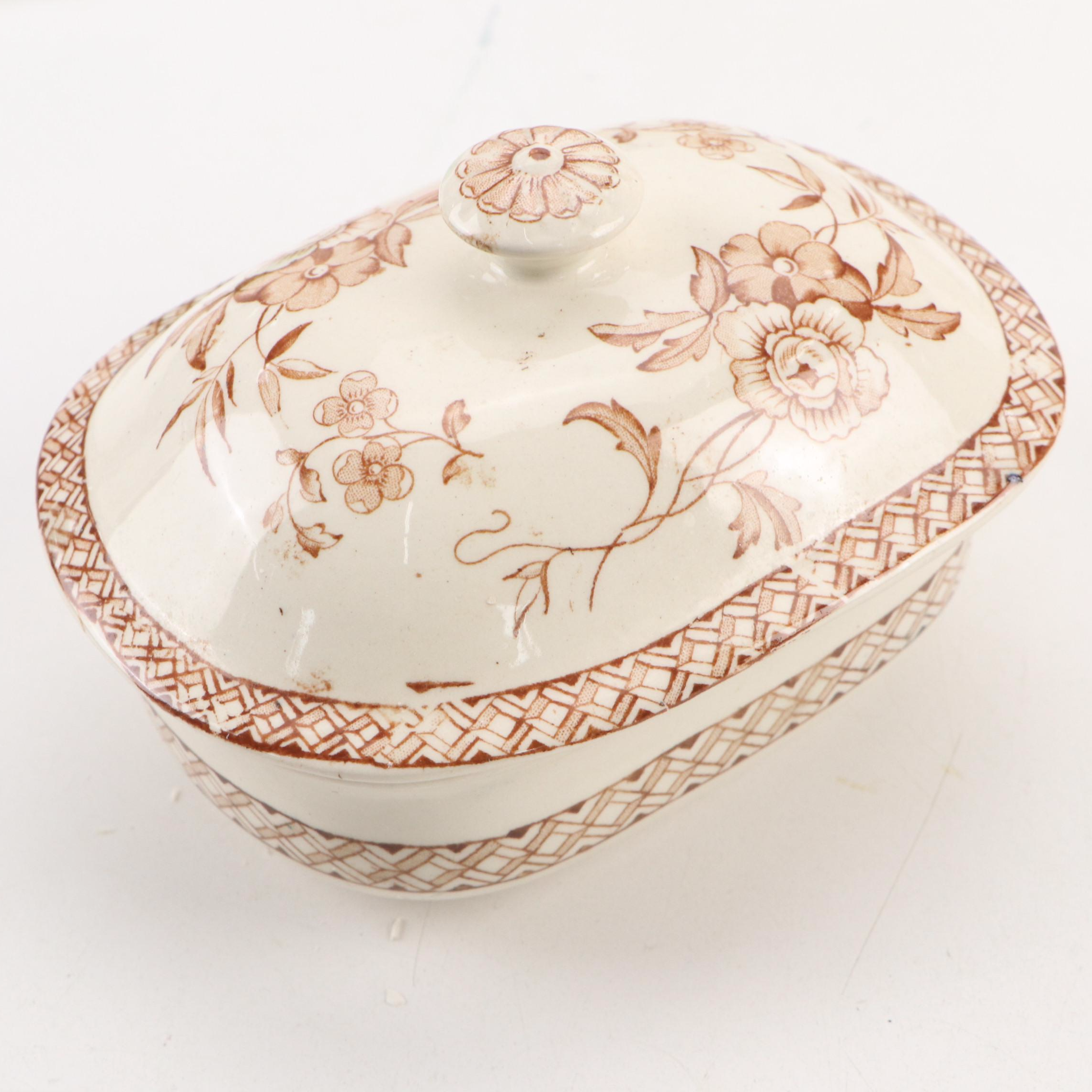 Powell, Bishop & Stonier with "Corinthian" Plate and Other Décor