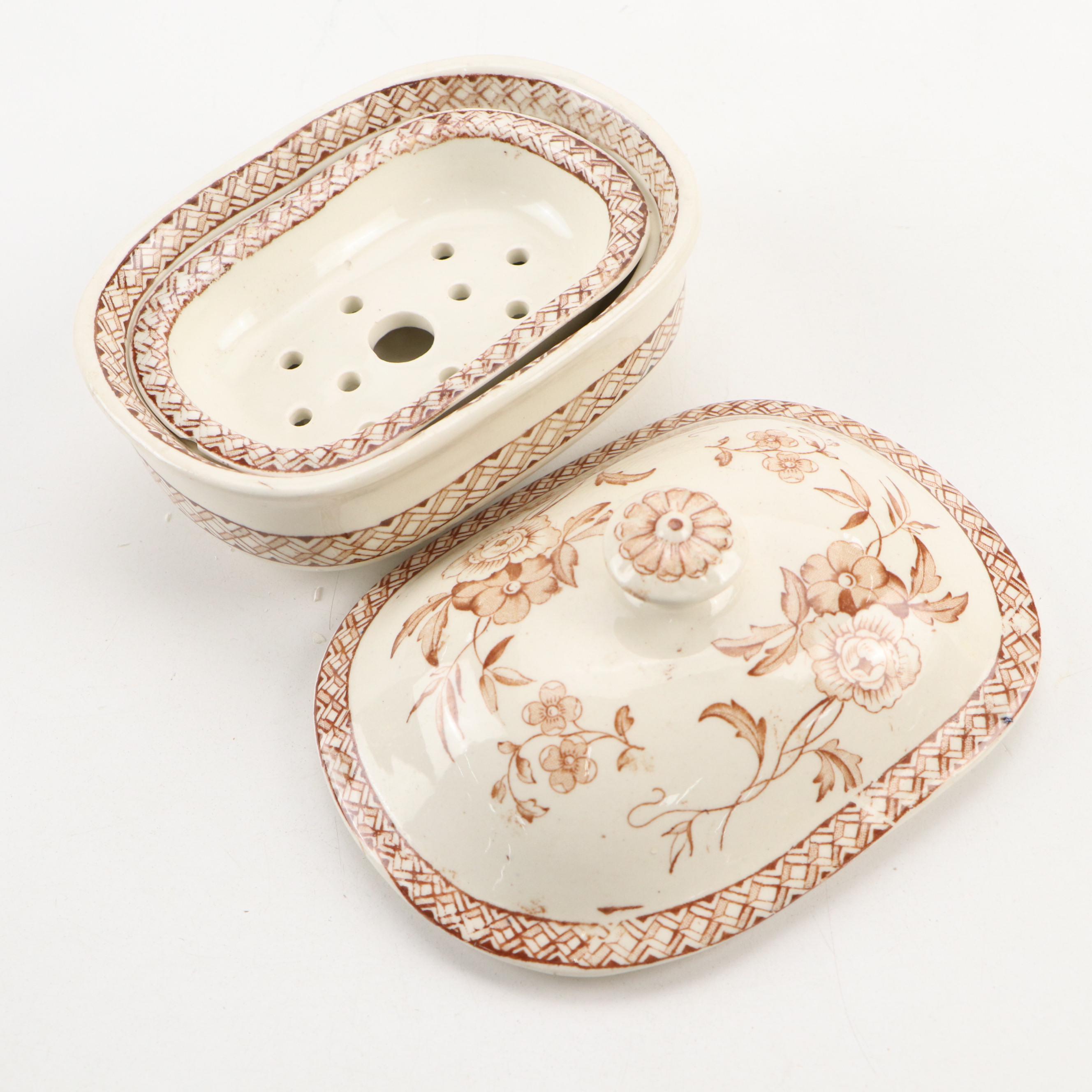 Powell, Bishop & Stonier with "Corinthian" Plate and Other Décor