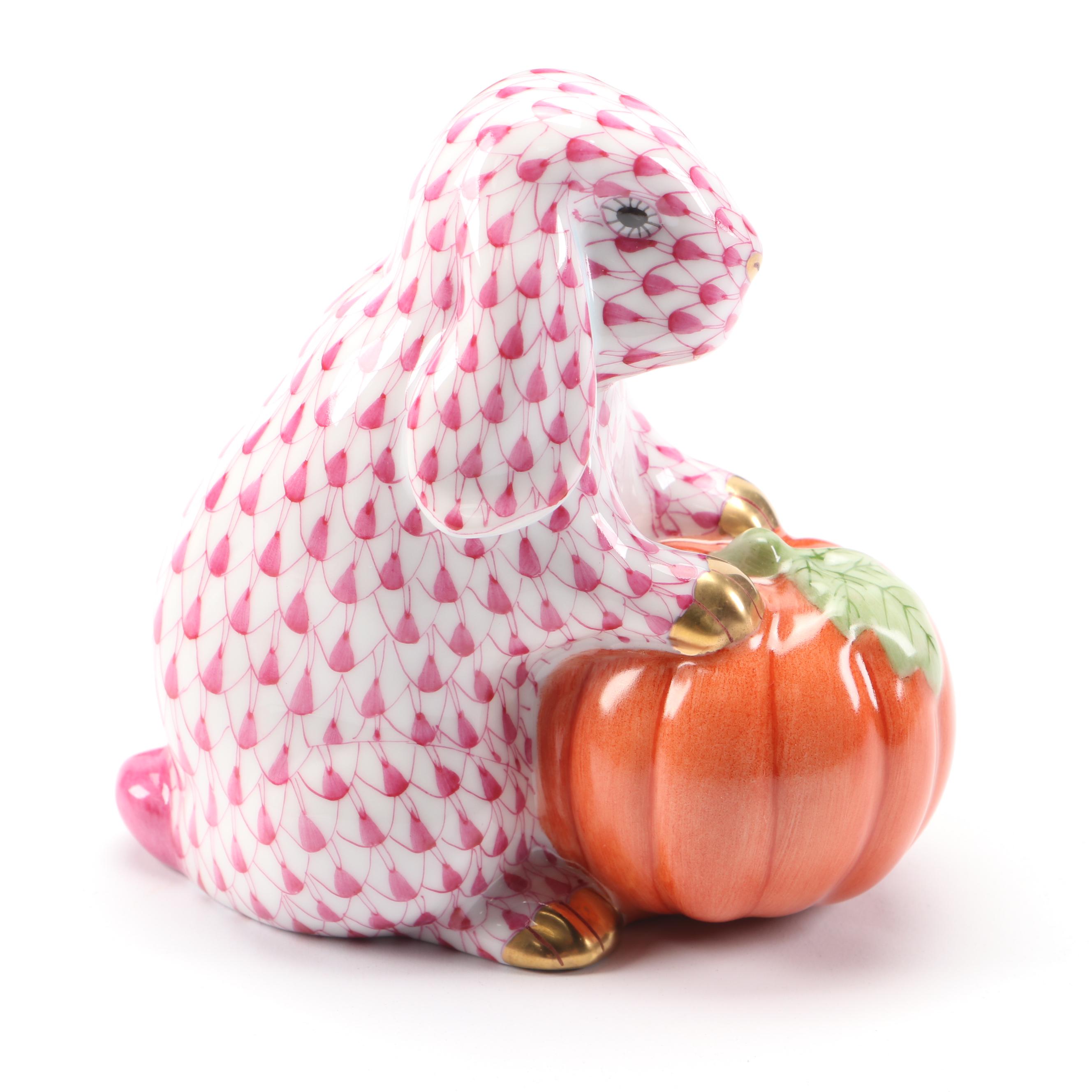 Herend Raspberry Fishnet with Gold "Autumn Bunny" Porcelain Figurine