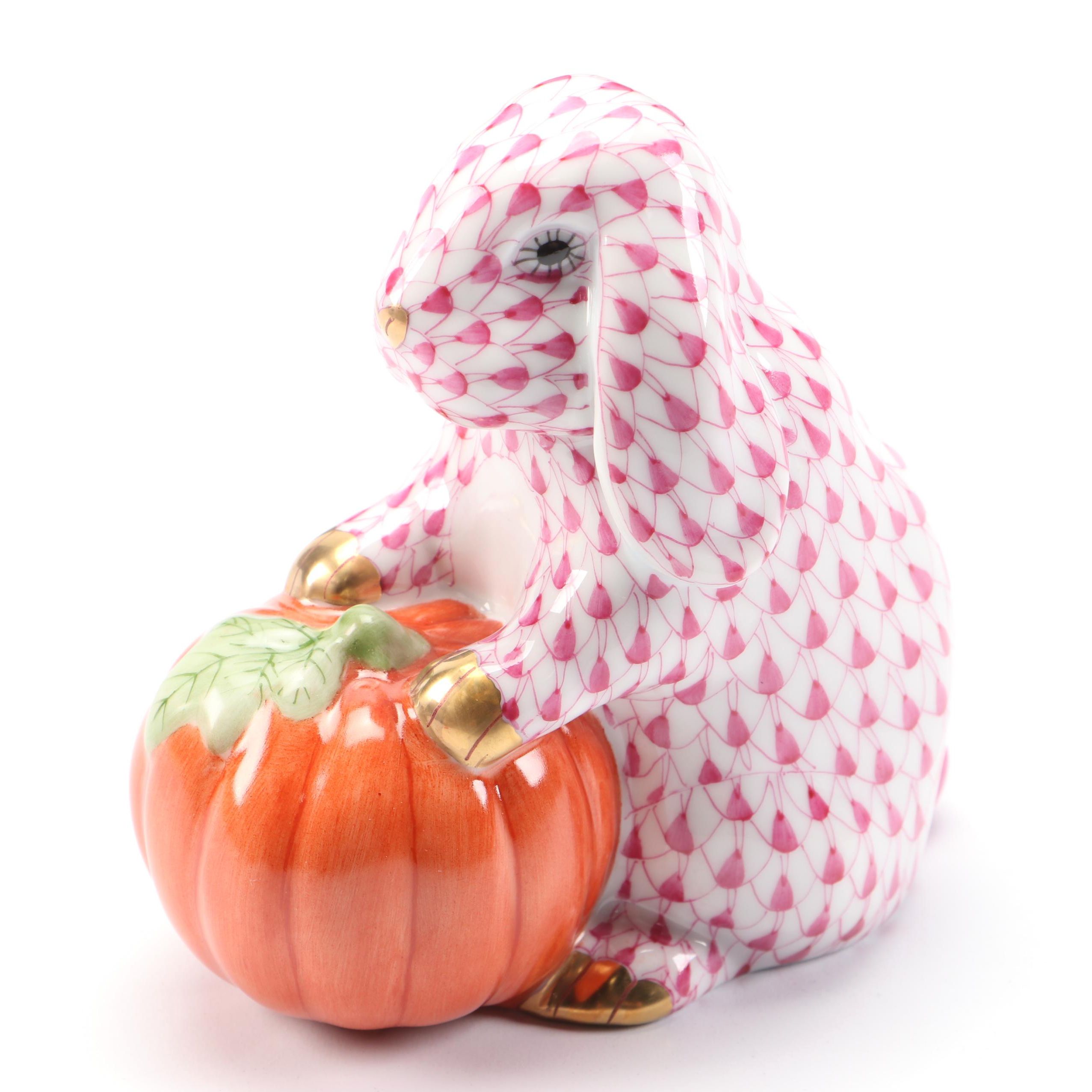 Herend Raspberry Fishnet with Gold "Autumn Bunny" Porcelain Figurine