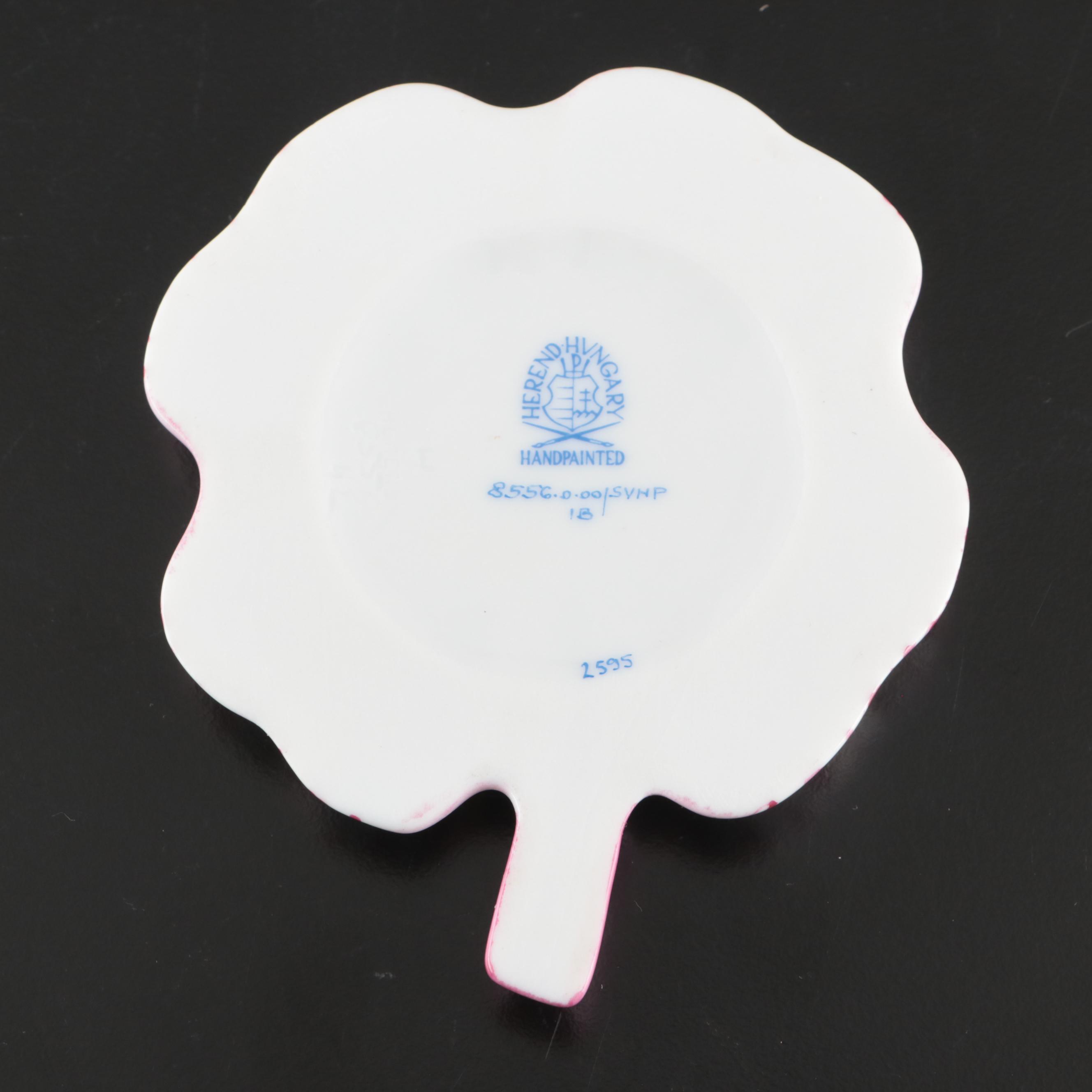 Herend Raspberry Fishnet with Gold "Four Leaf Clover" Porcelain Figurine