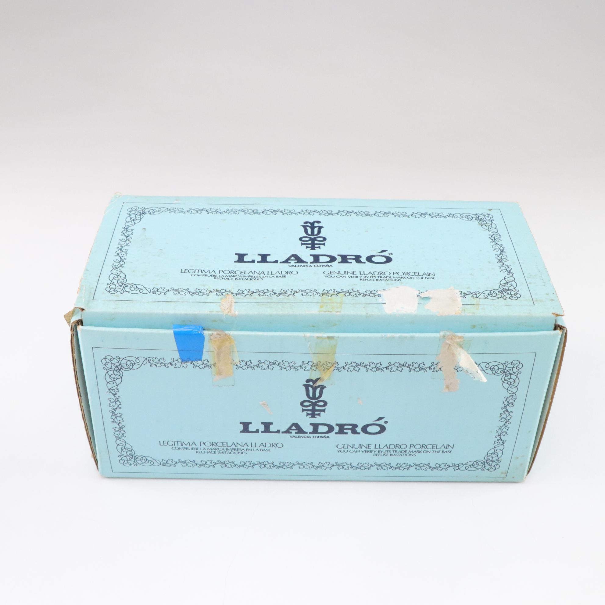 Lladró Wedding Collection "Bride and Groom" in Box, Retired