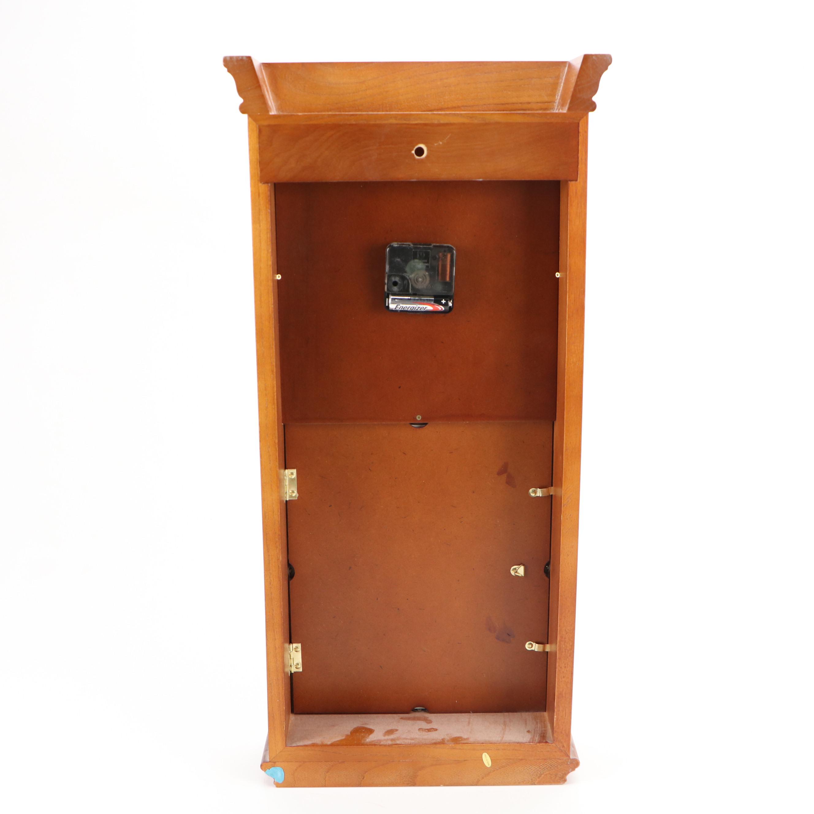 New England Patriots Wood Wall Clock With Novelty Slag Glass and Composite Lamp