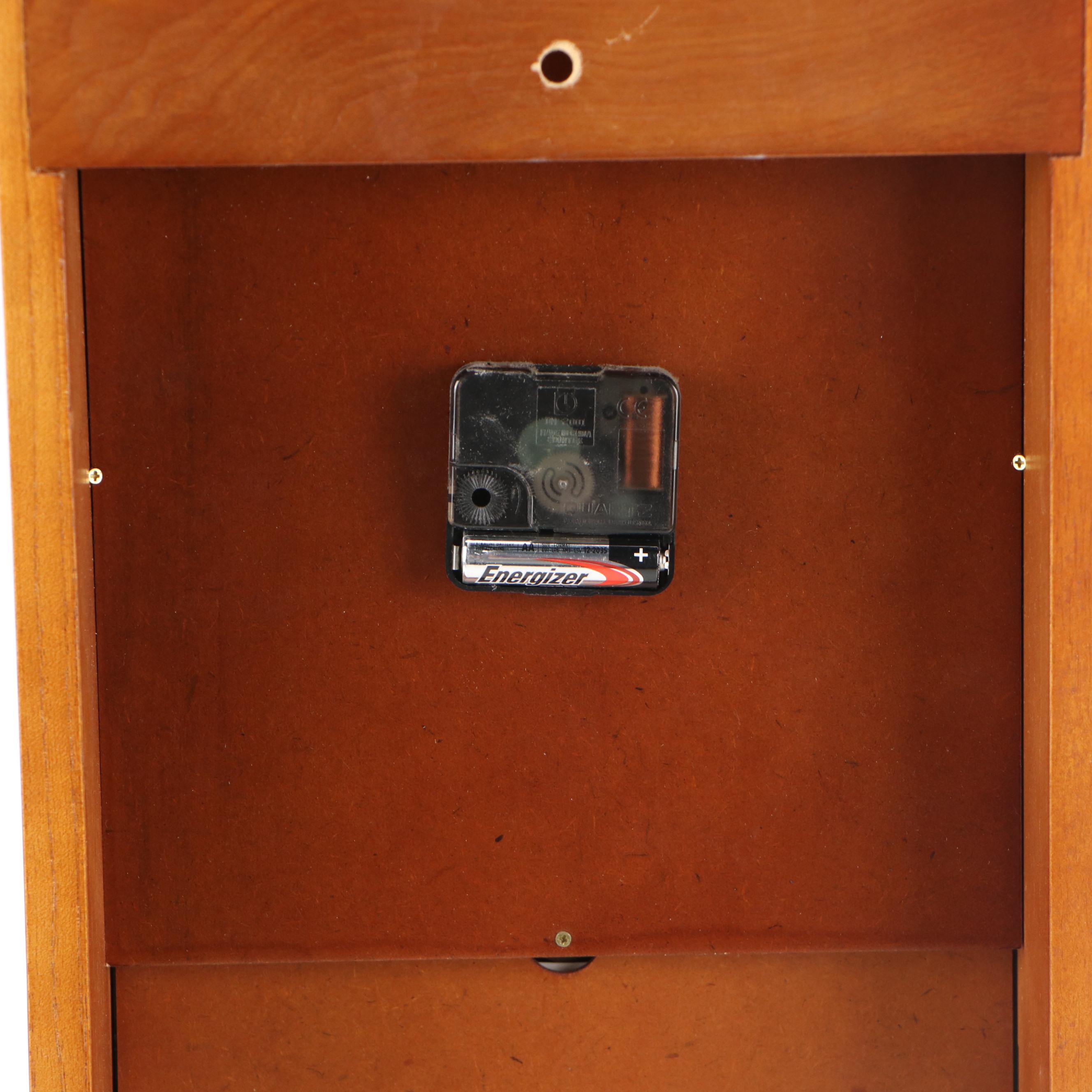 New England Patriots Wood Wall Clock With Novelty Slag Glass and Composite Lamp