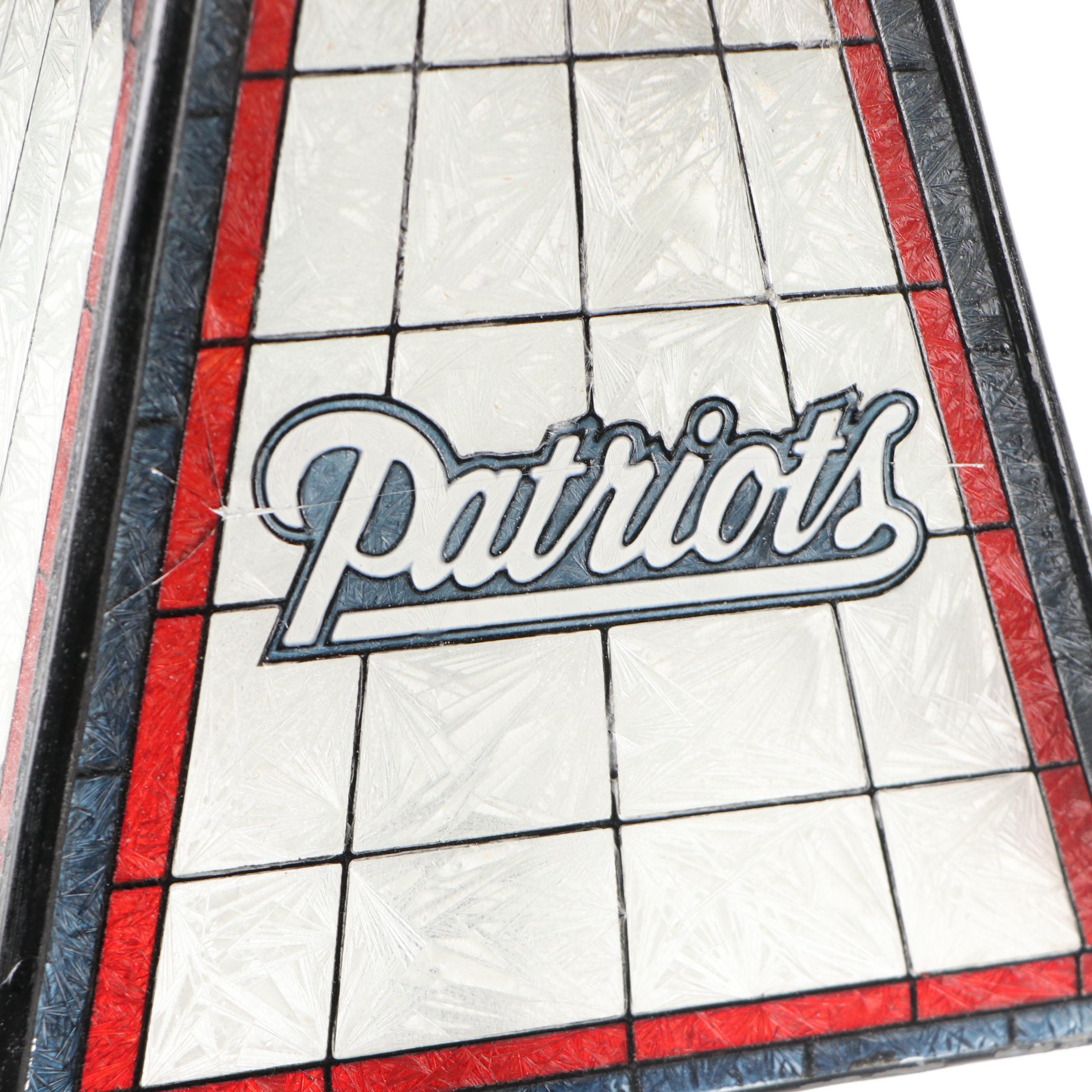 New England Patriots Wood Wall Clock With Novelty Slag Glass and Composite Lamp